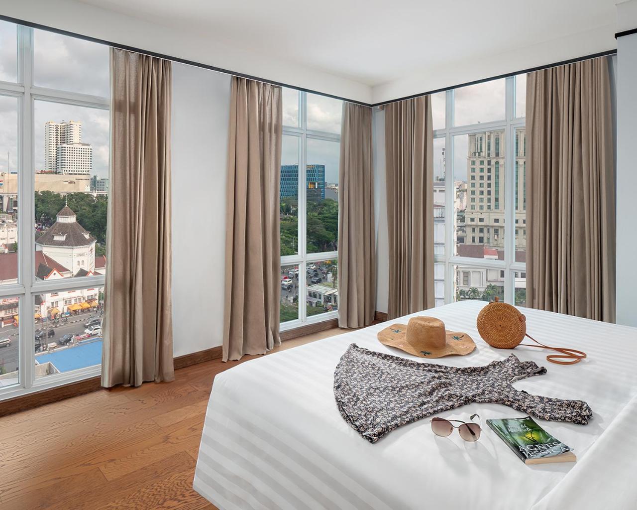 Deluxe Suite - Photo 1
