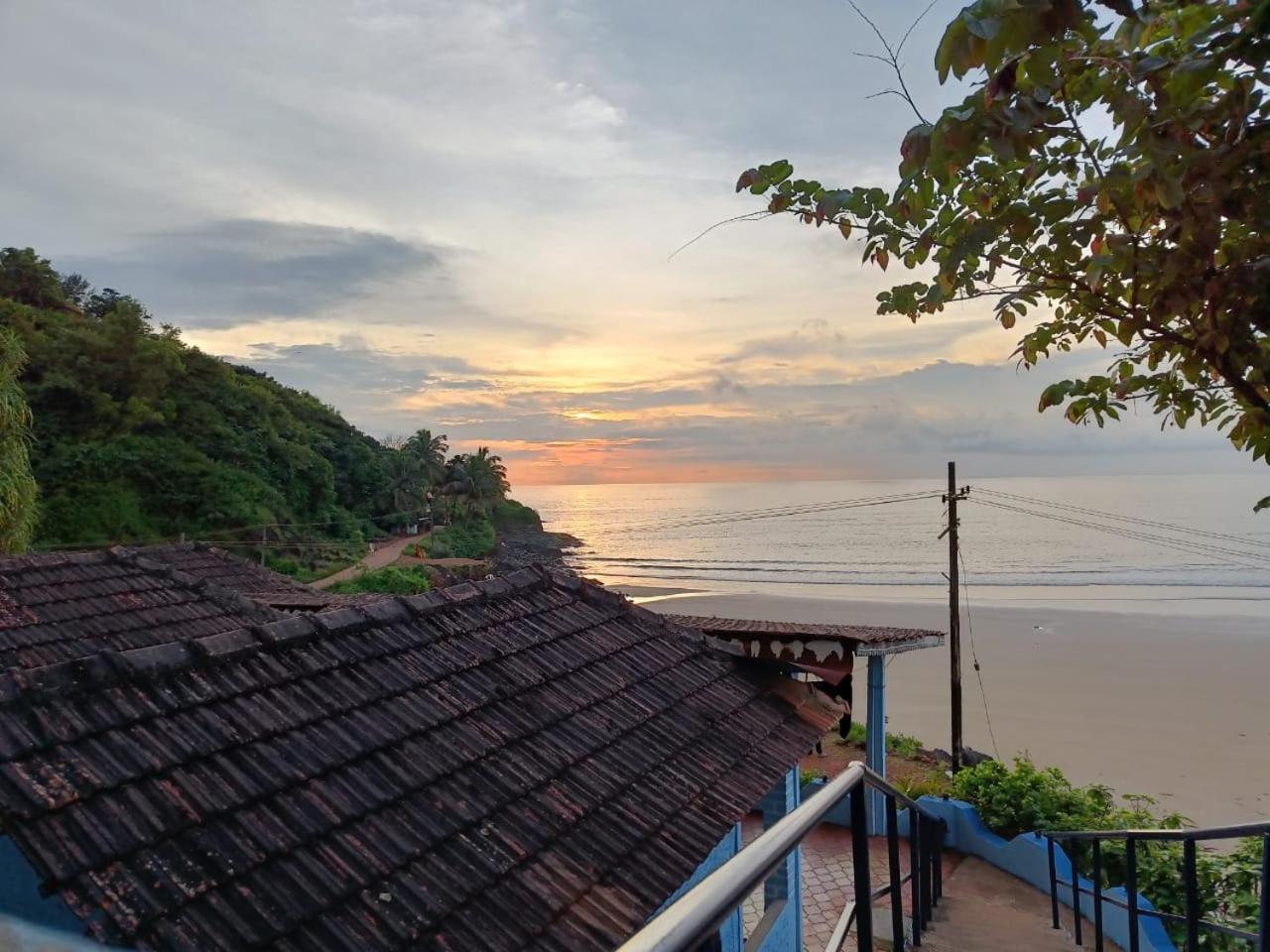 Deluxe Double Room with Sea View - Photo 6