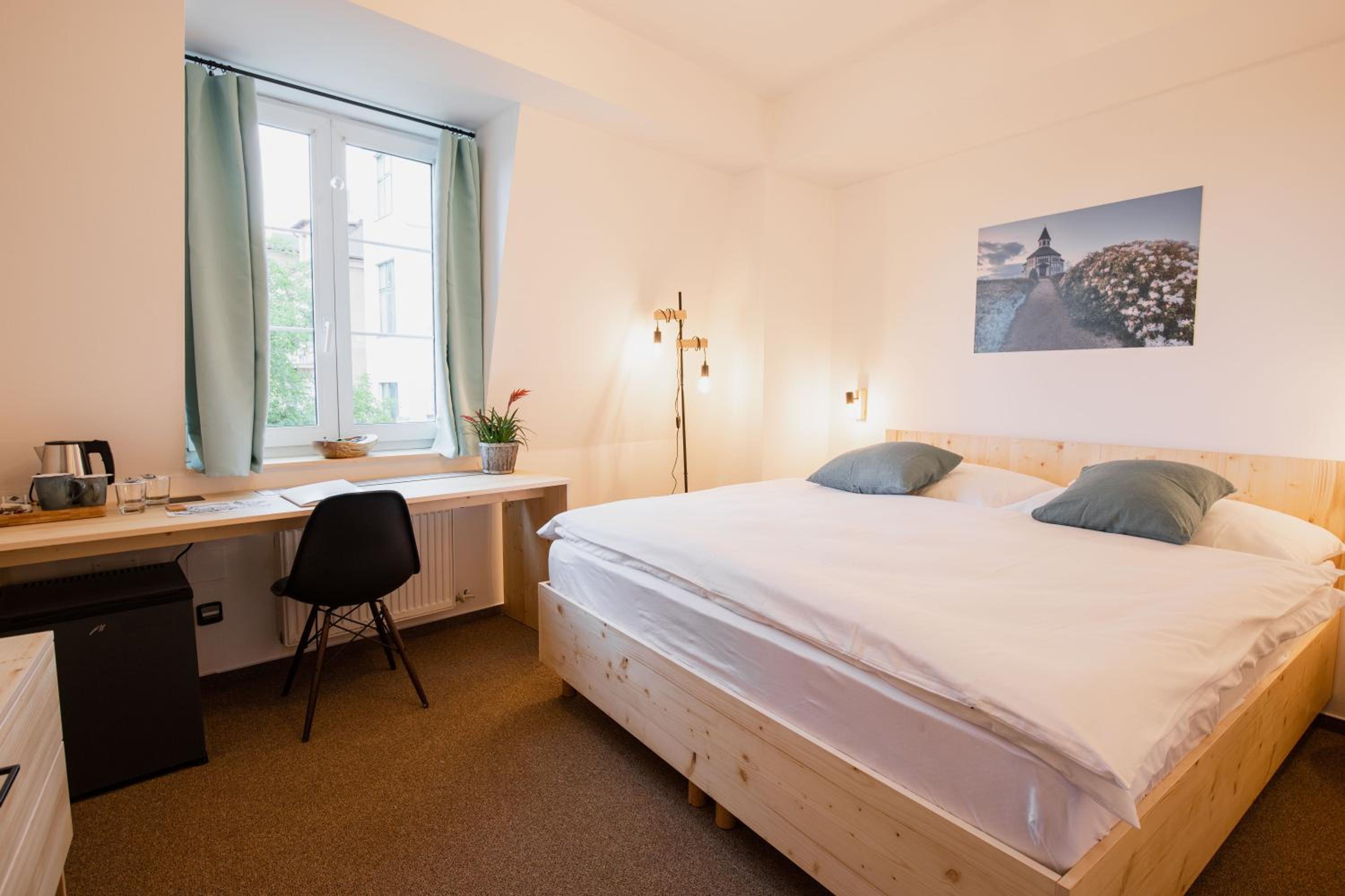 Double or Twin Room - Photo 10