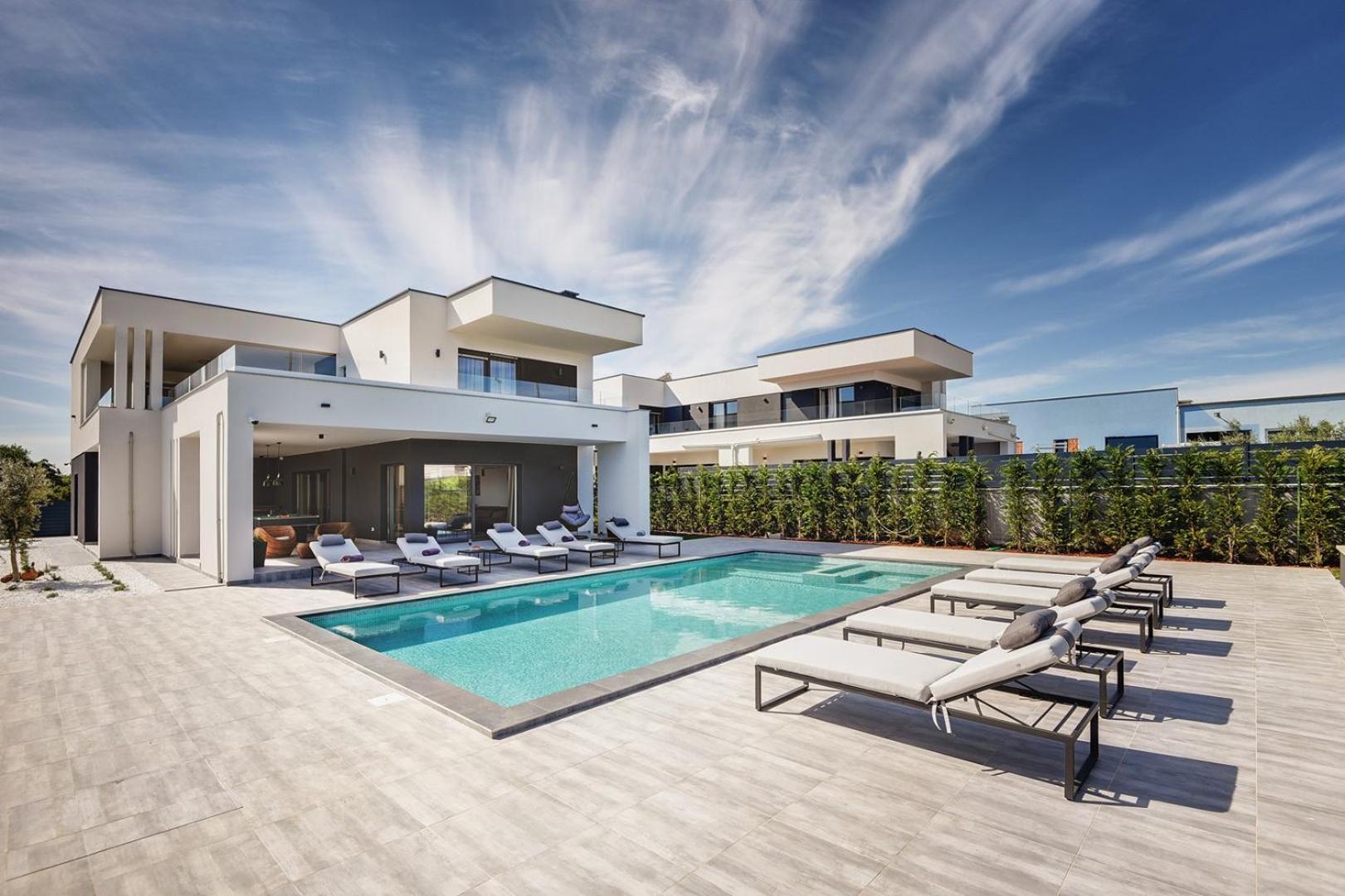 Villa with Private Pool photo 3