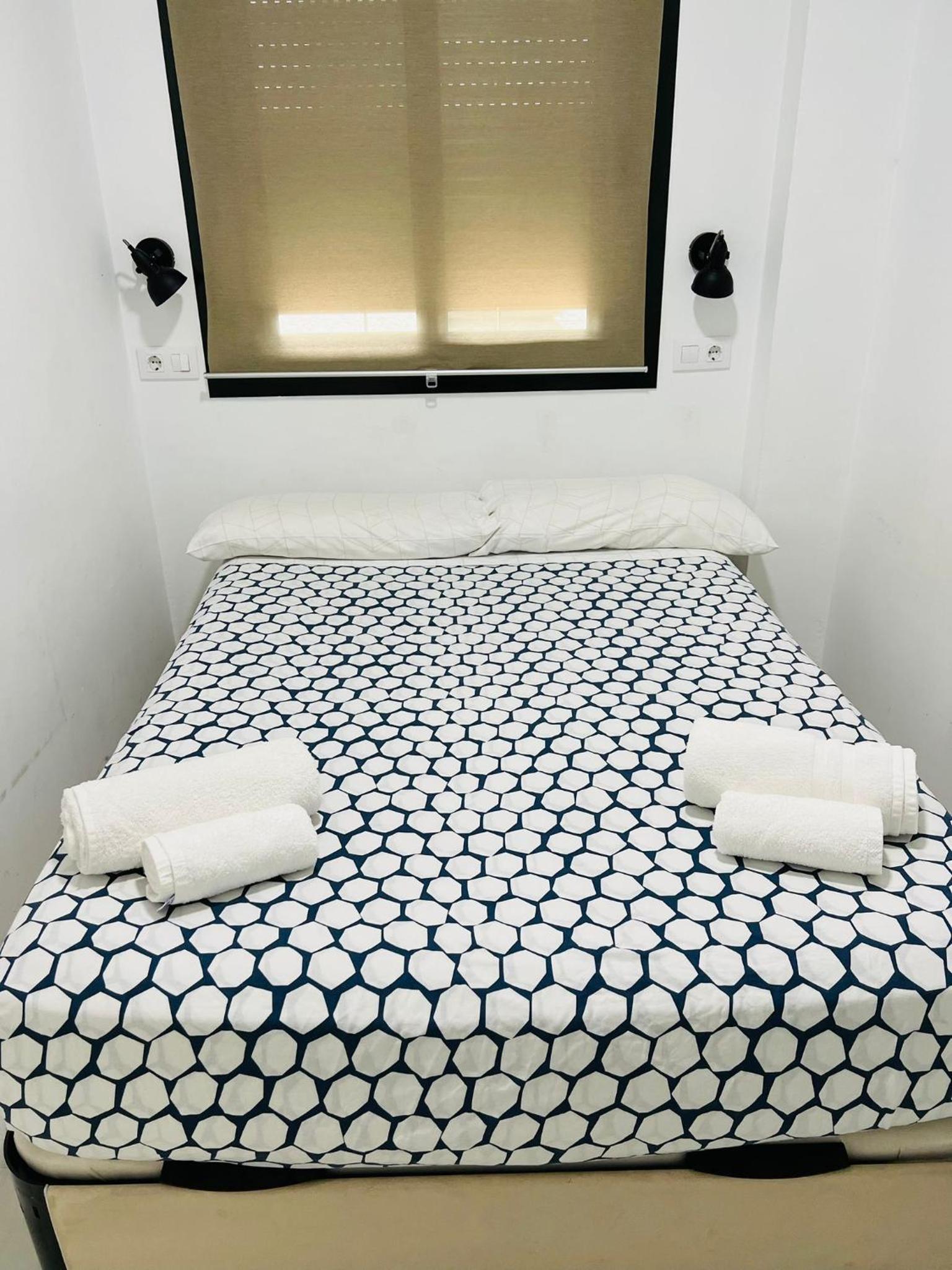 One-Bedroom Apartment - Photo 4