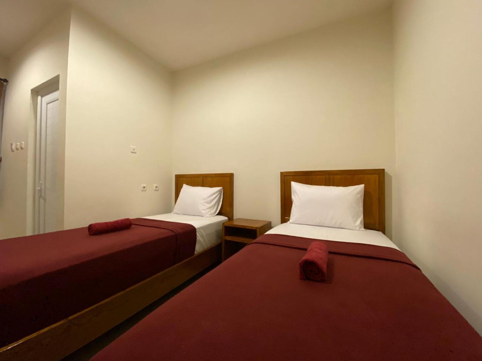 Standard Twin Room - Photo 5