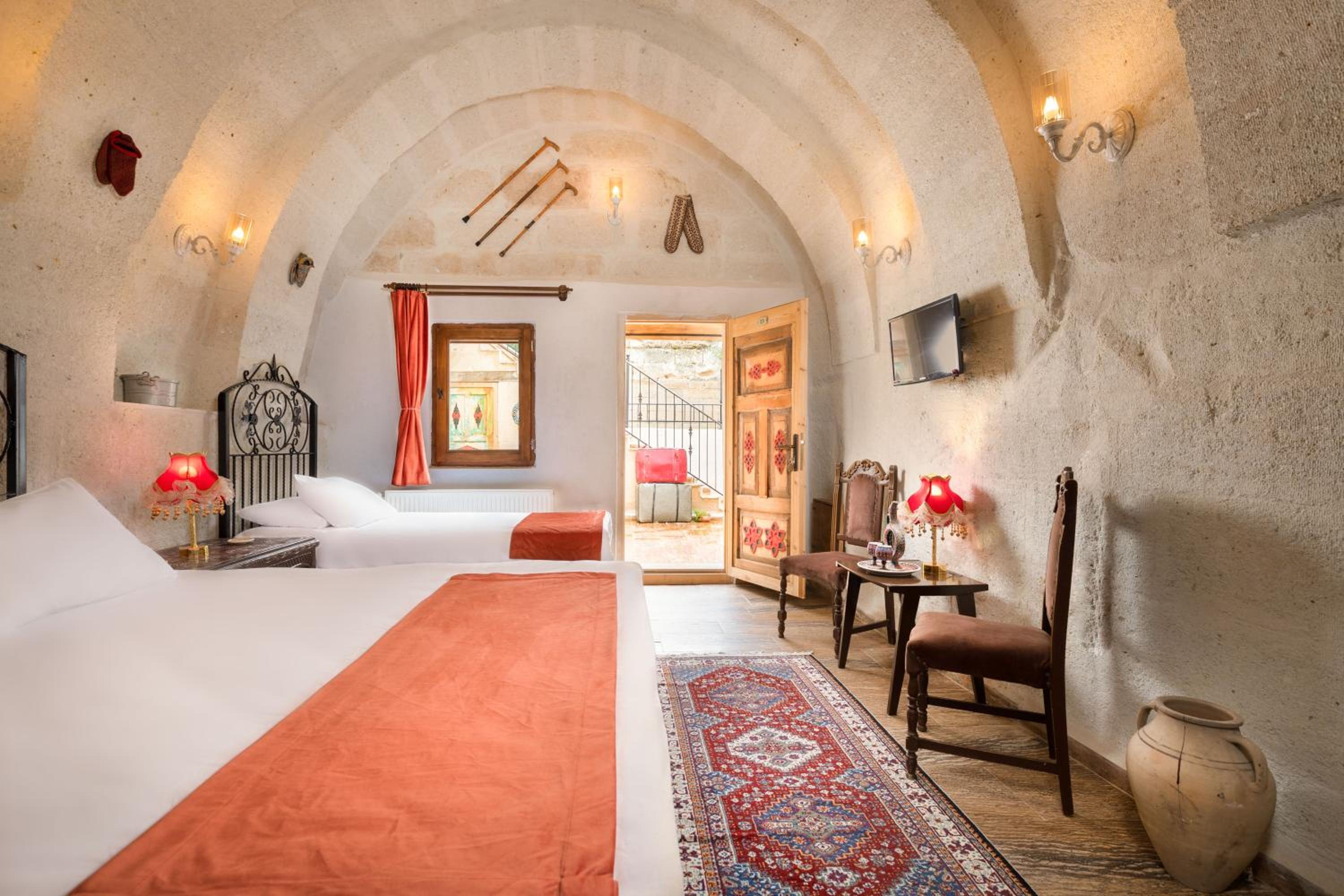 Triple Room - Photo 12