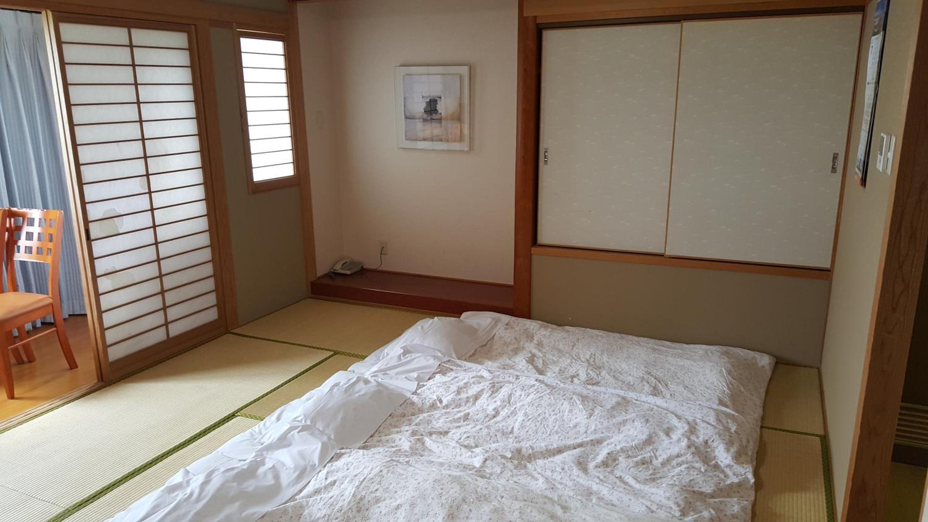 家庭房（共用浴室）