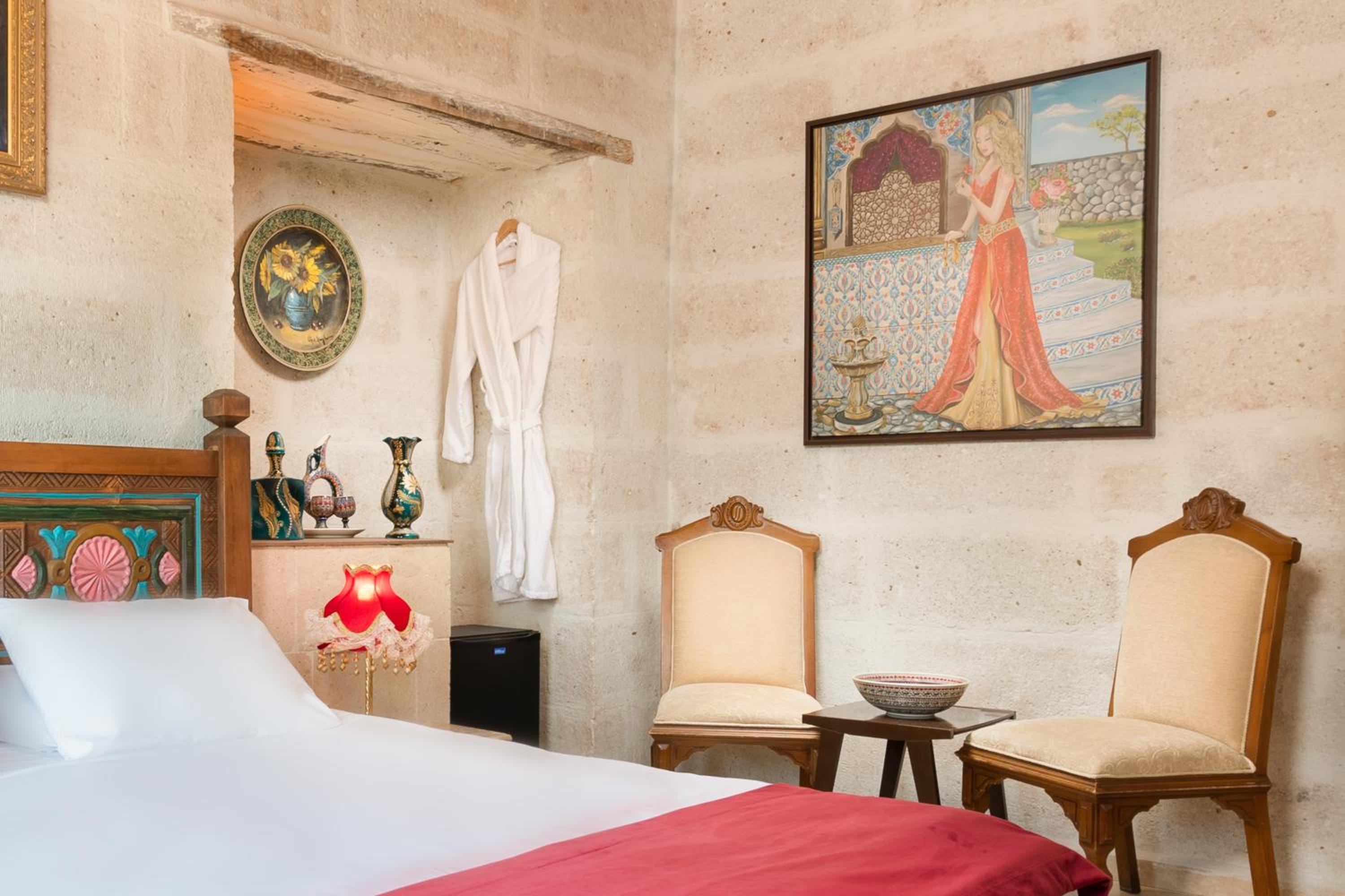 Standard Double Room - Photo 9