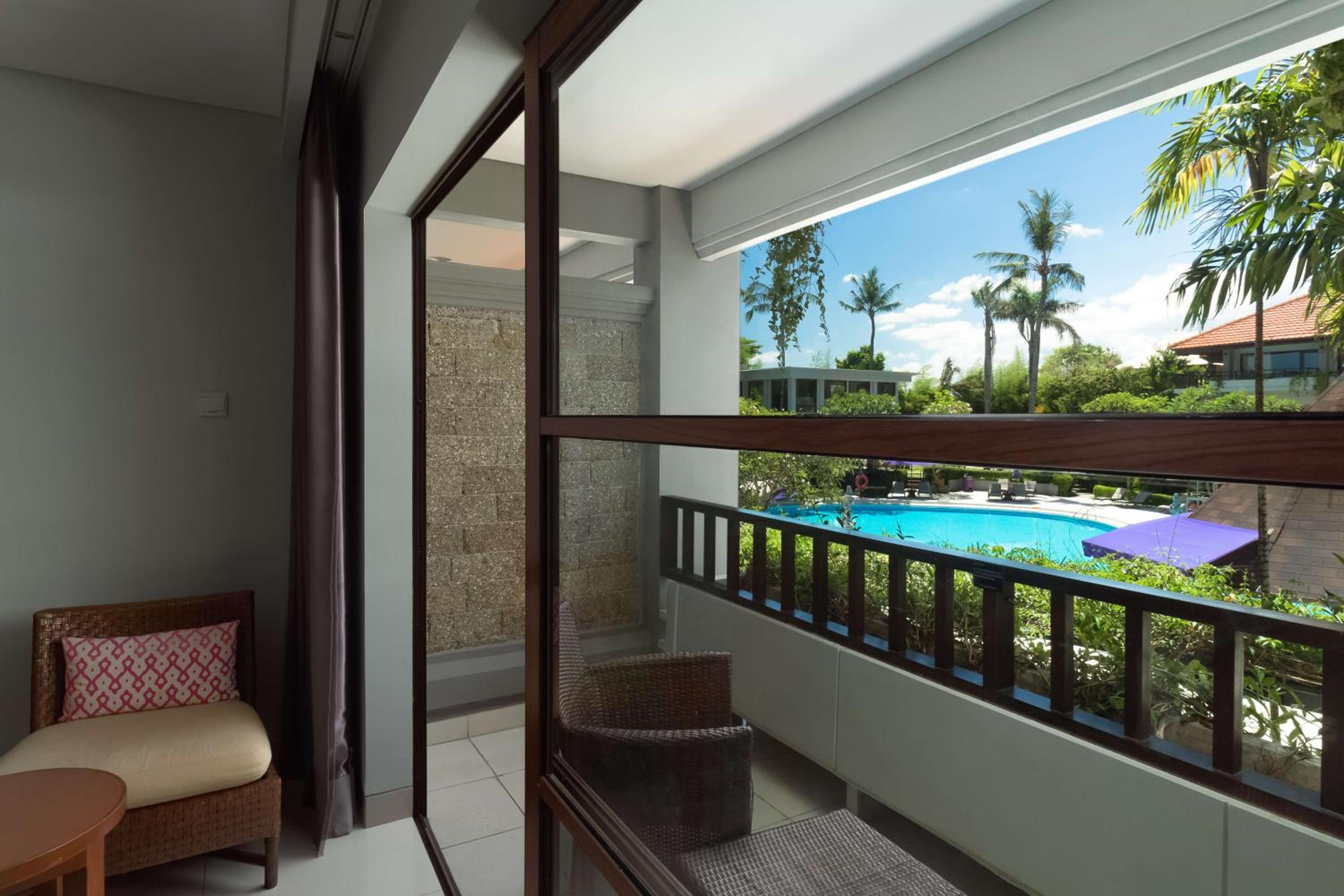 Deluxe Double or Twin Room with Pool View