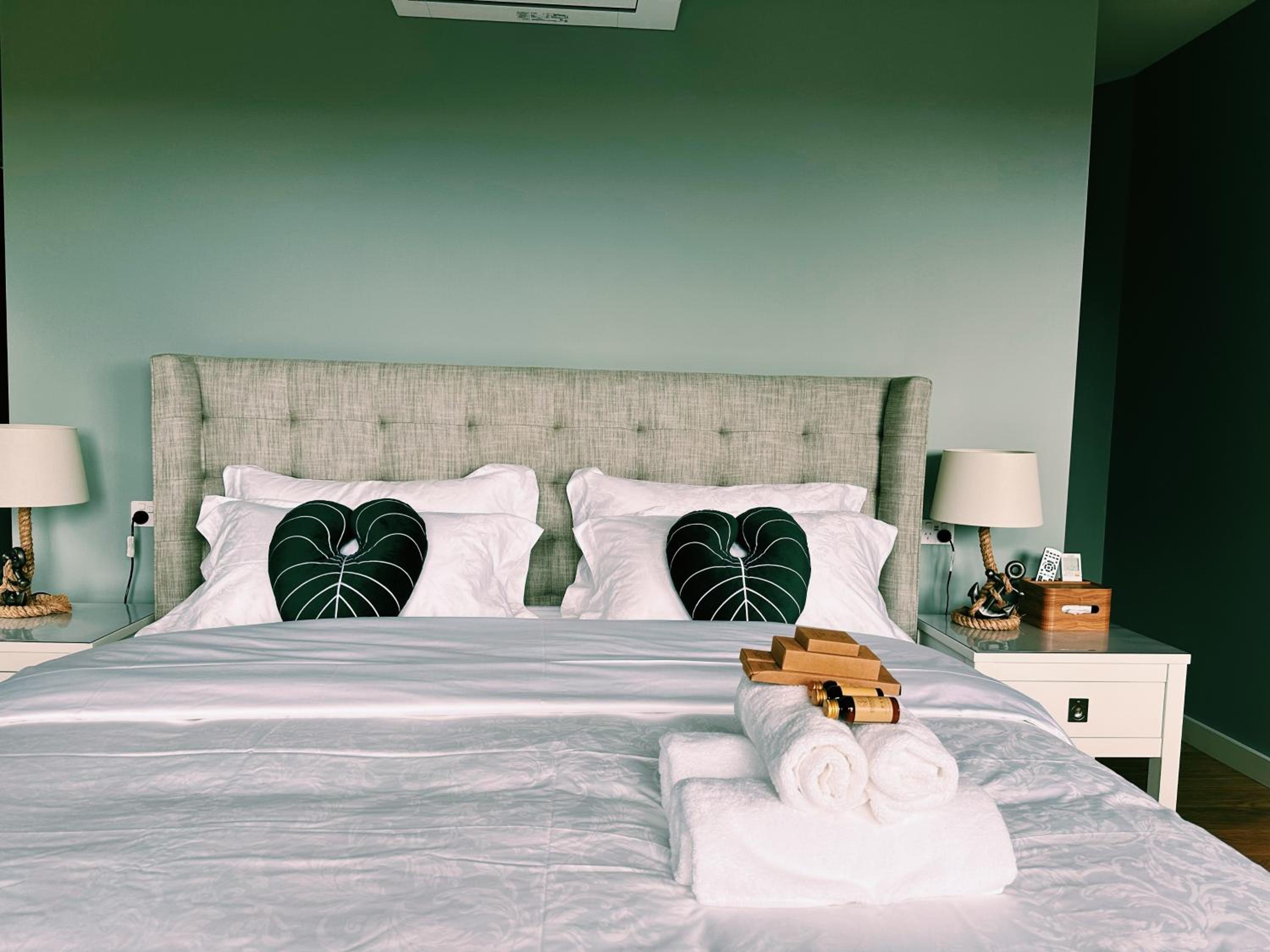 Deluxe King Room