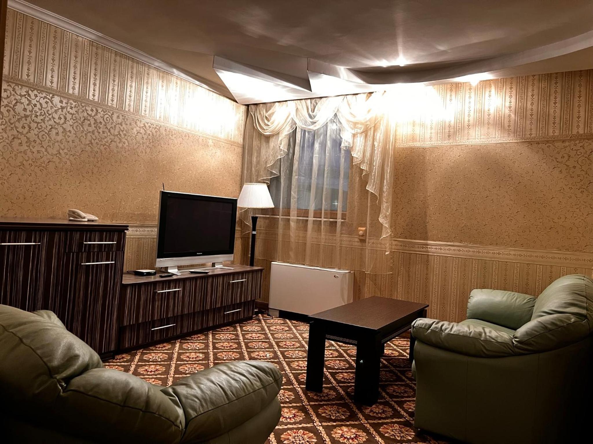 Deluxe Two-Bedroom Suite photo 3