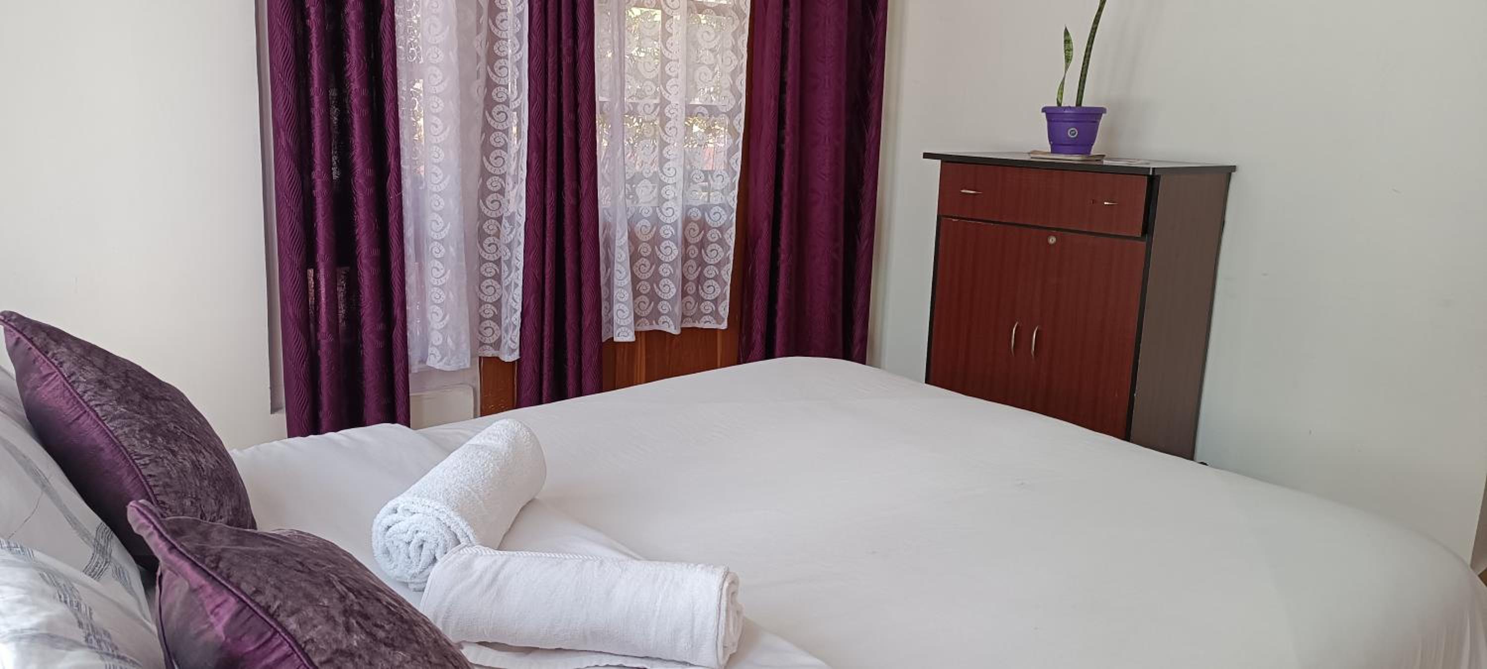 Standard Double Room with Shared Bathroom photo 1