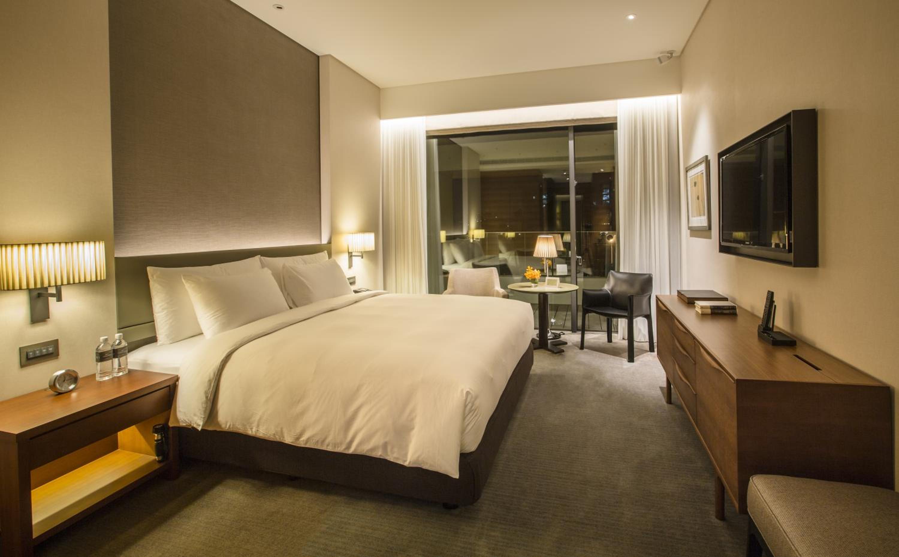 Deluxe King Room With Mountain View