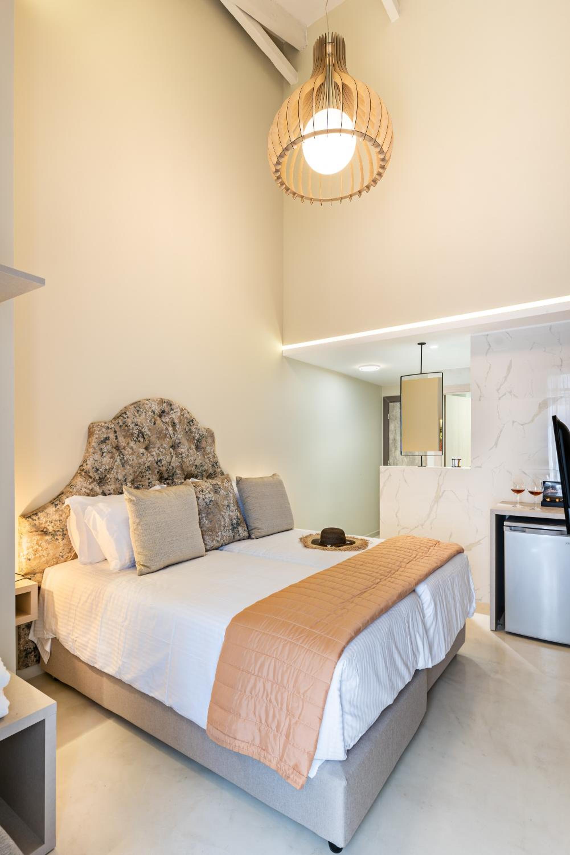 Deluxe Double or Twin Room with City View photo 1