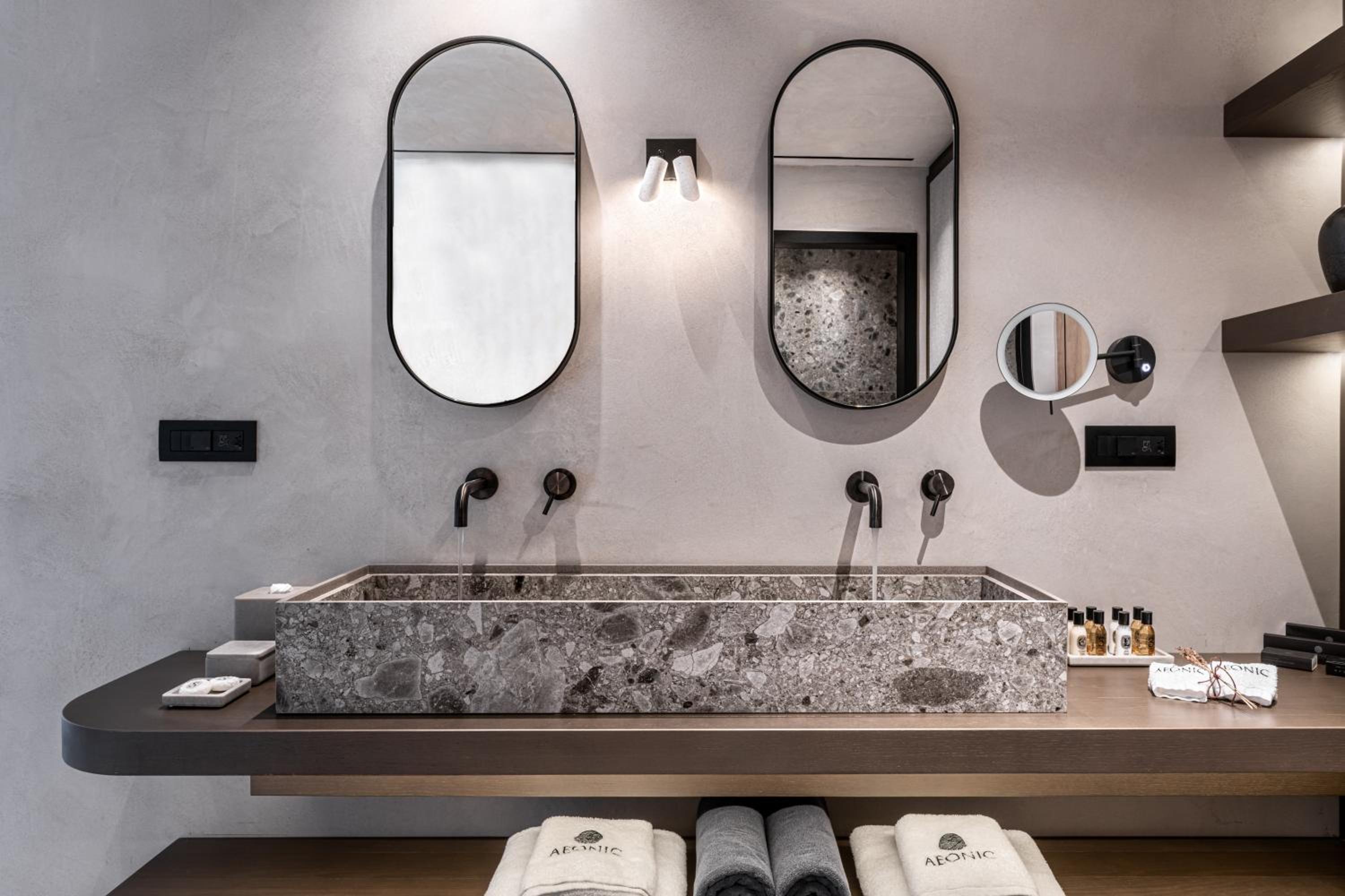 ZOE Junior Suite with Plunge Pool - Photo 11