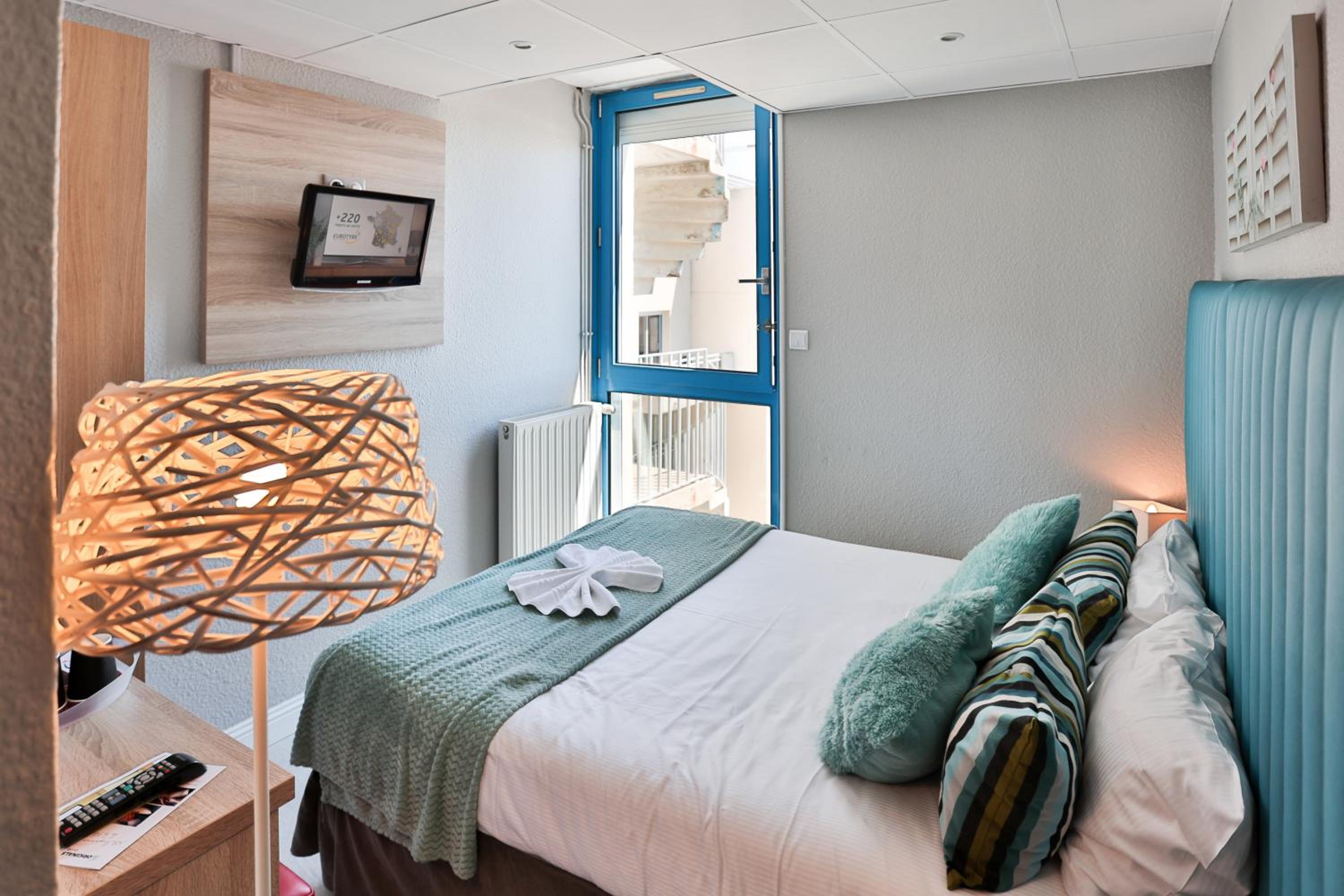 Standard Double Room - Photo 5