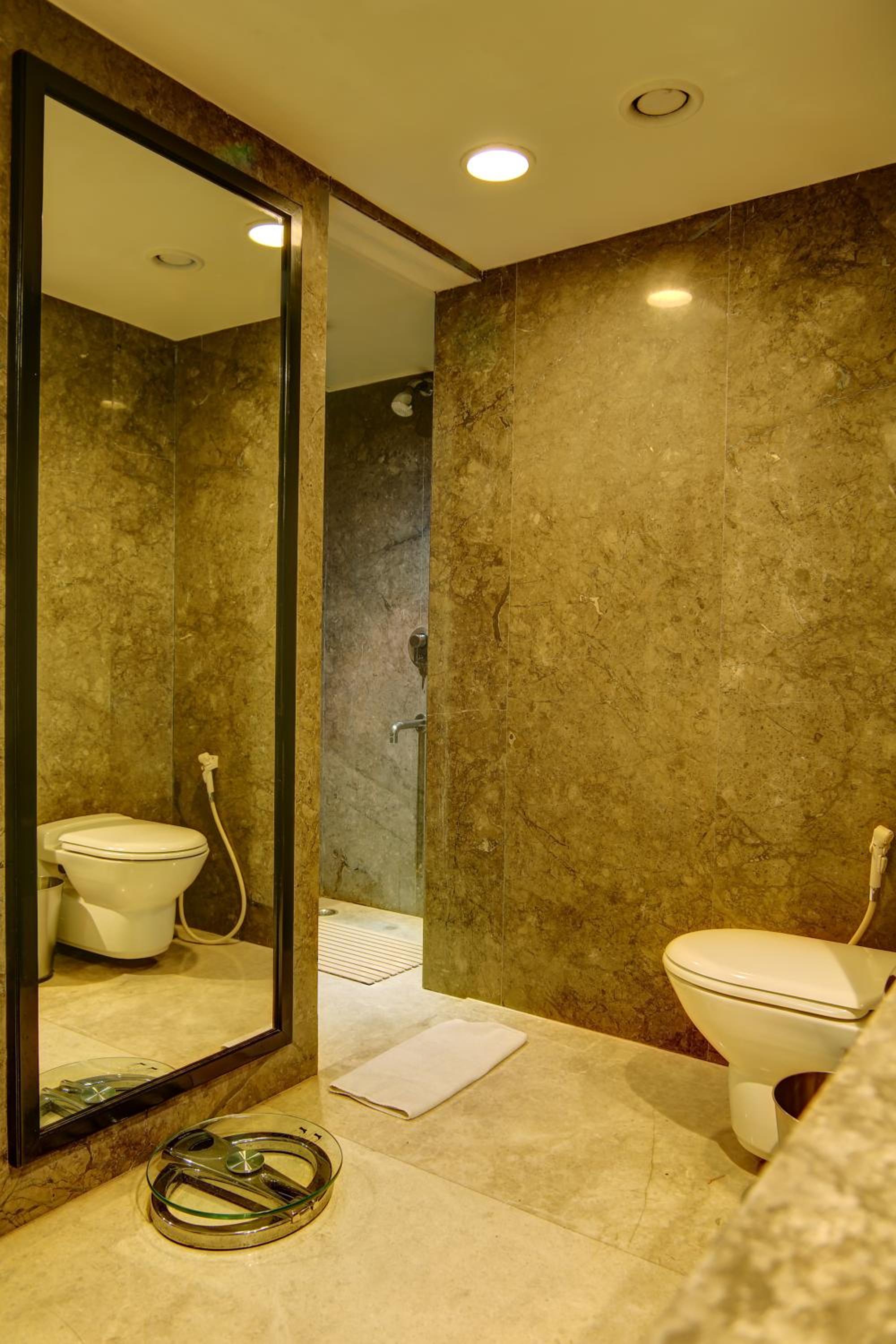 Suite - Photo 2