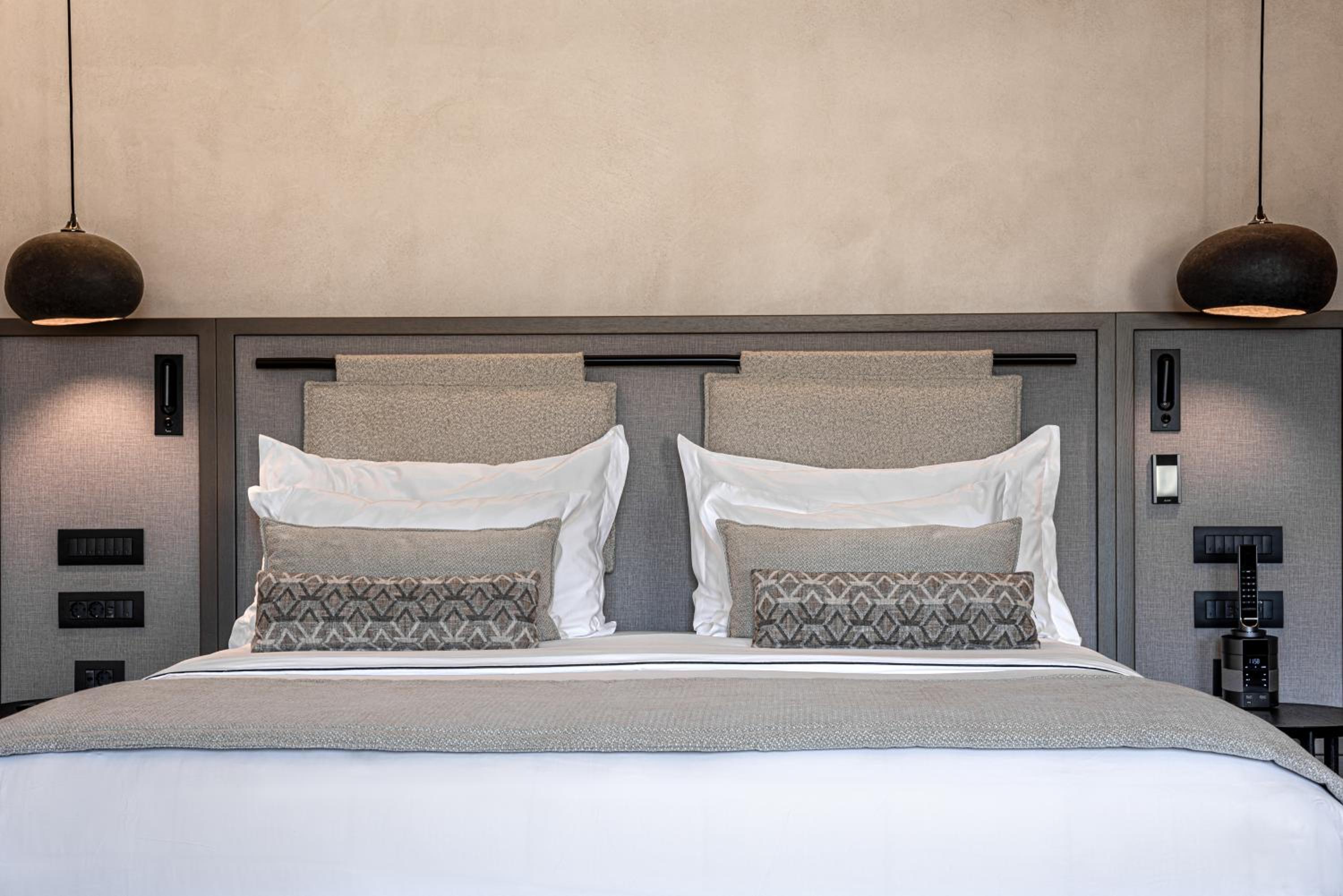 ZOE Junior Suite with Plunge Pool - Photo 2