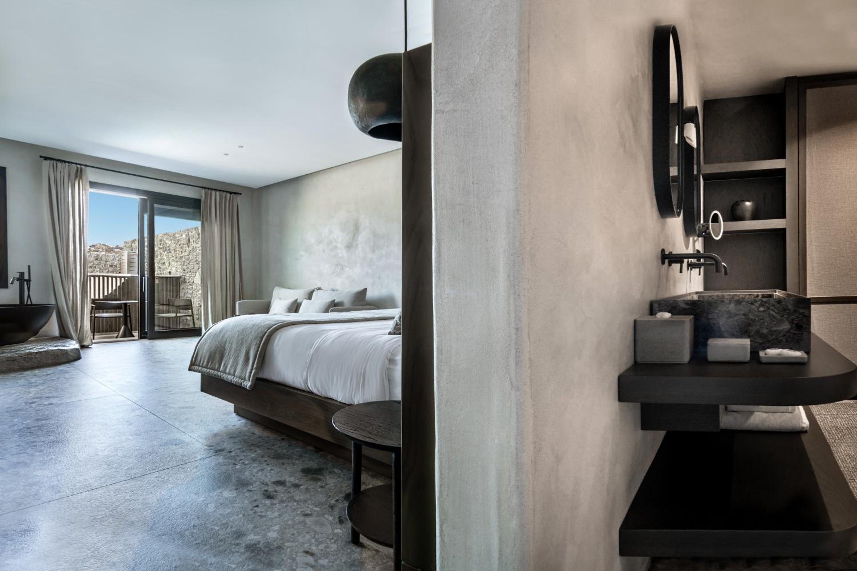 ZOE Junior Suite with Plunge Pool - Photo 1