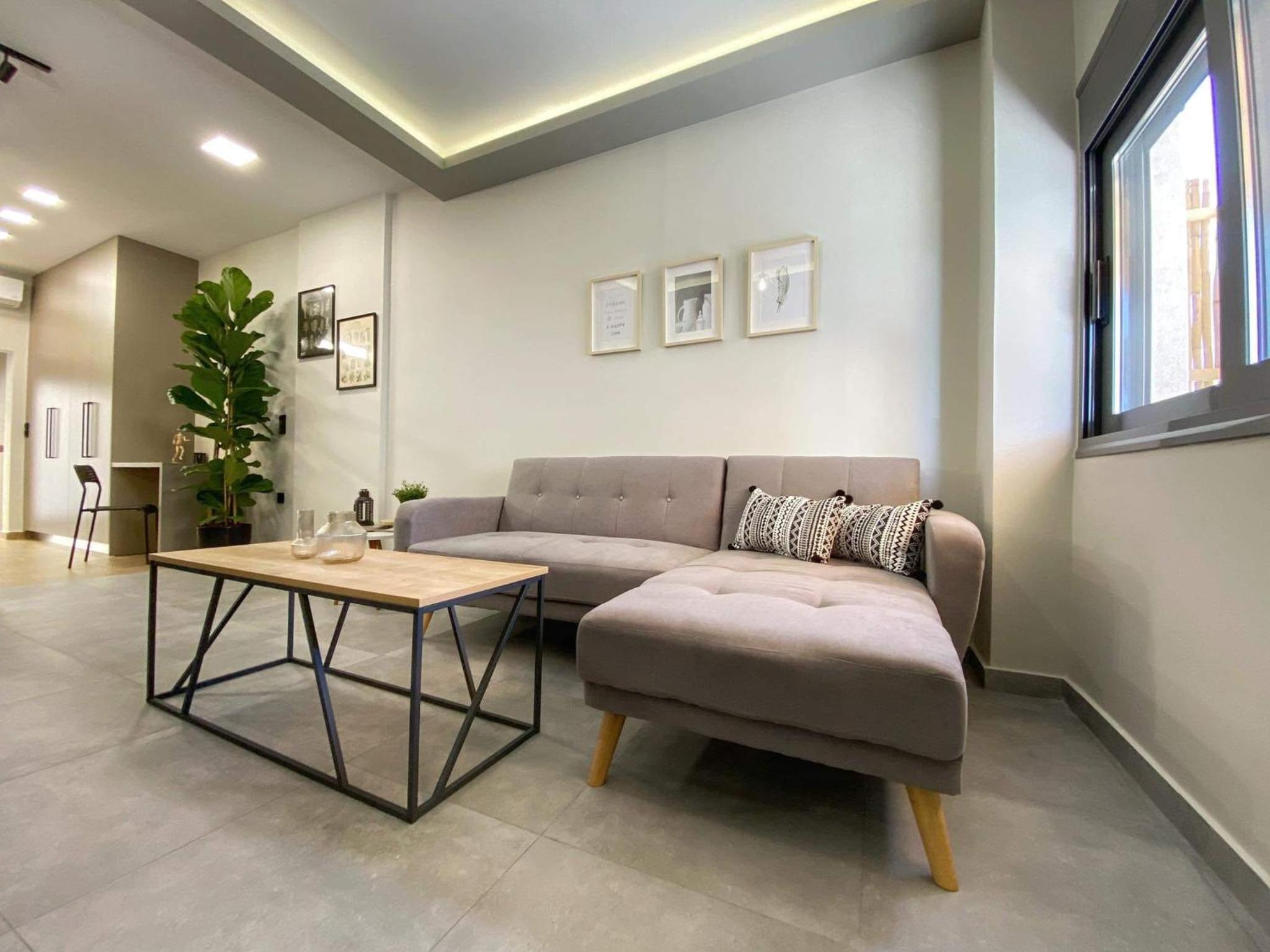 One-Bedroom Apartment