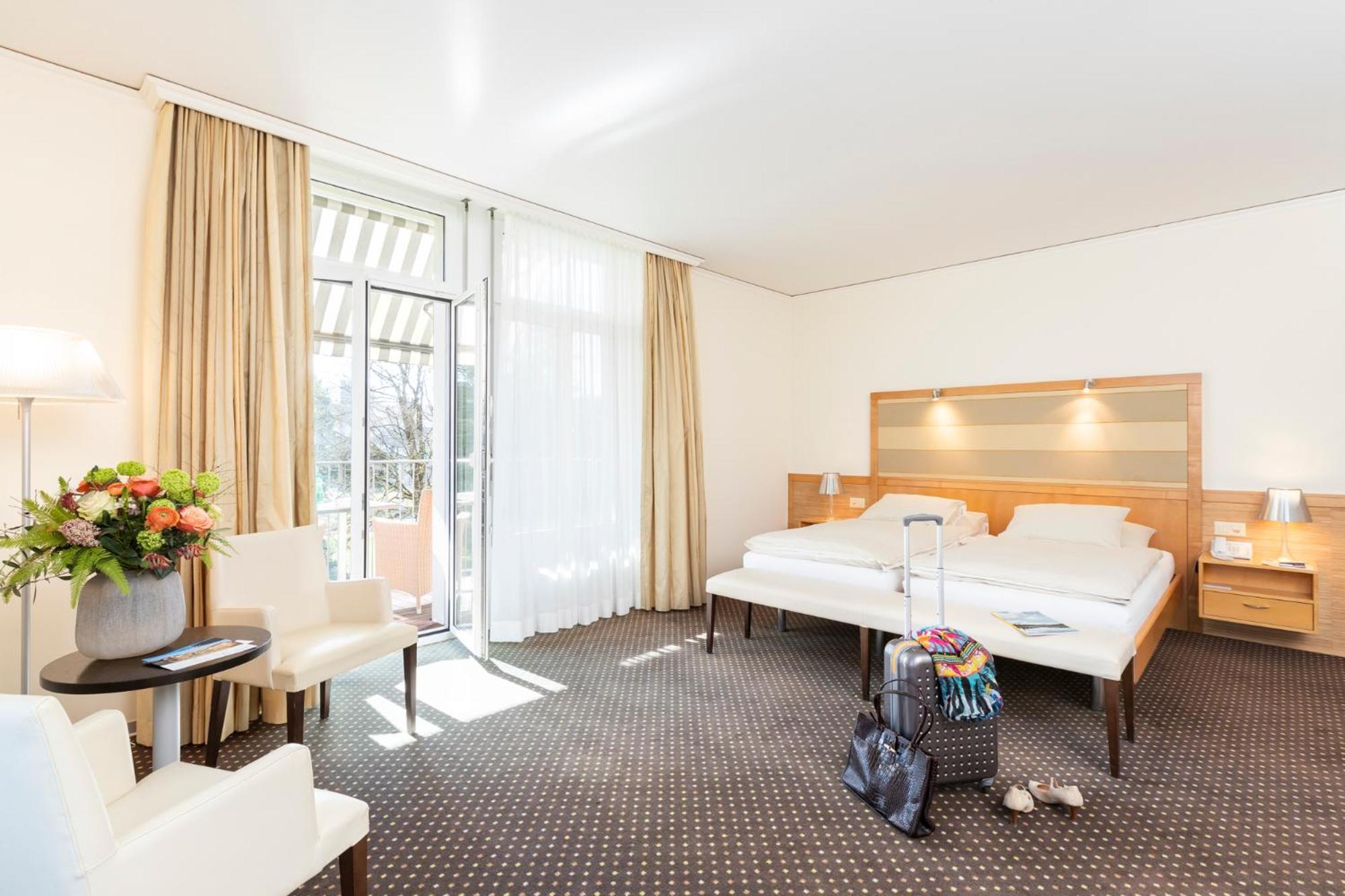 Deluxe Double Room with Balcony photo 2