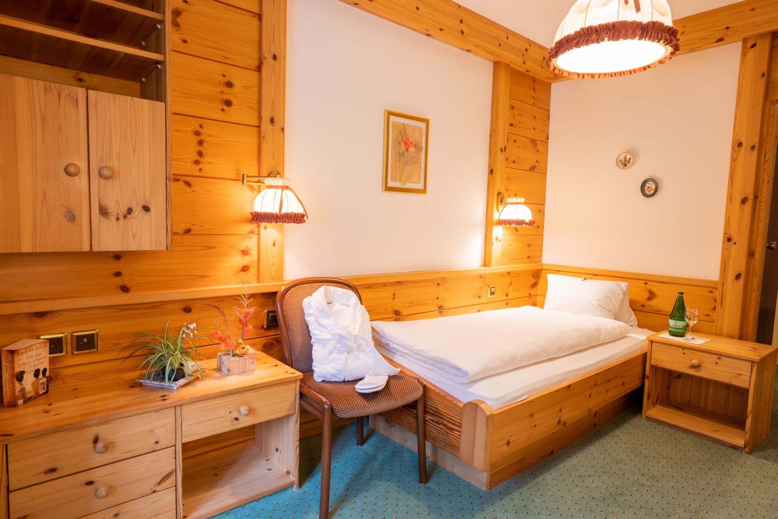 Single Room photo 3