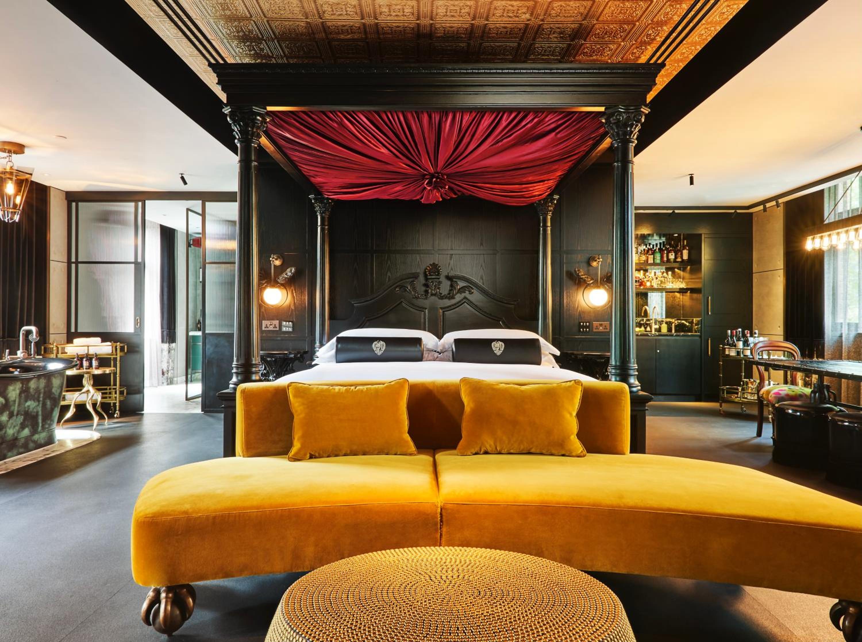 Flitcroft Apartment