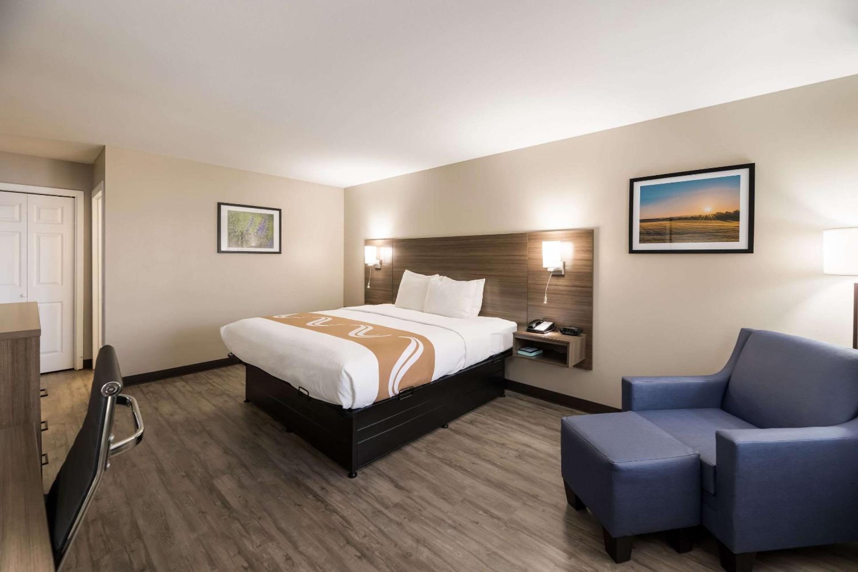 King Room - Non-Smoking - Photo 1