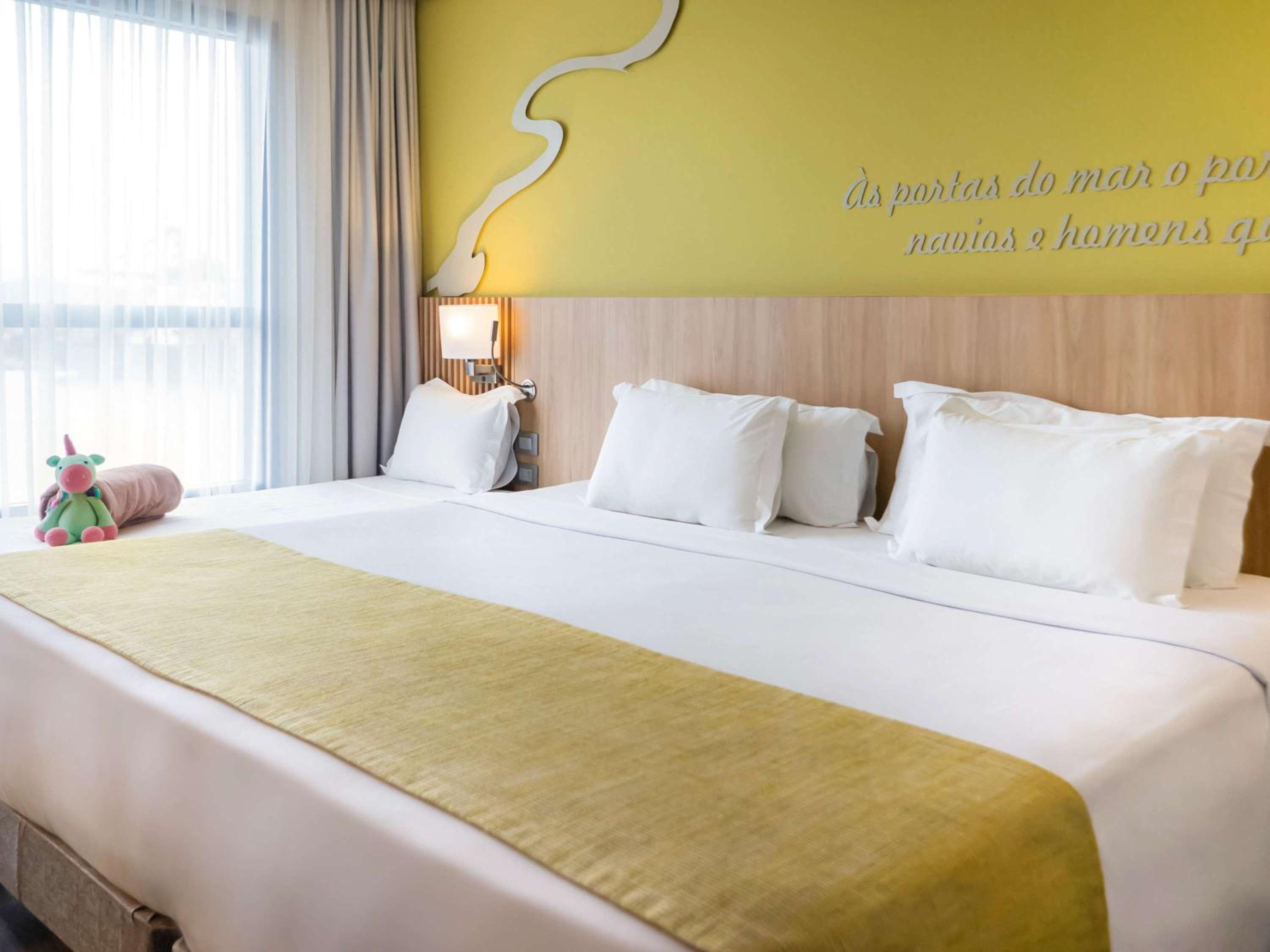 Superior Double Room with River Side