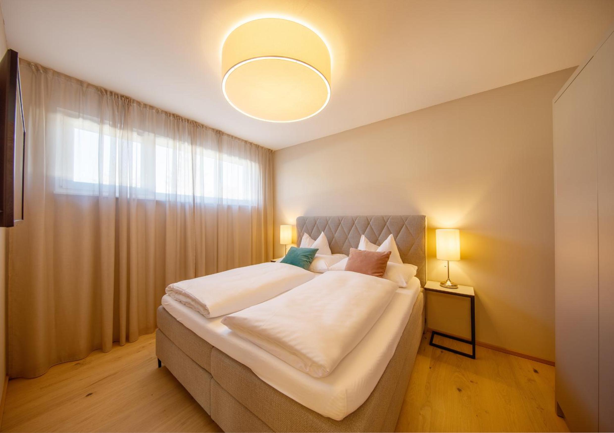 One-Bedroom Apartment with Balcony or Terrace - Photo 7