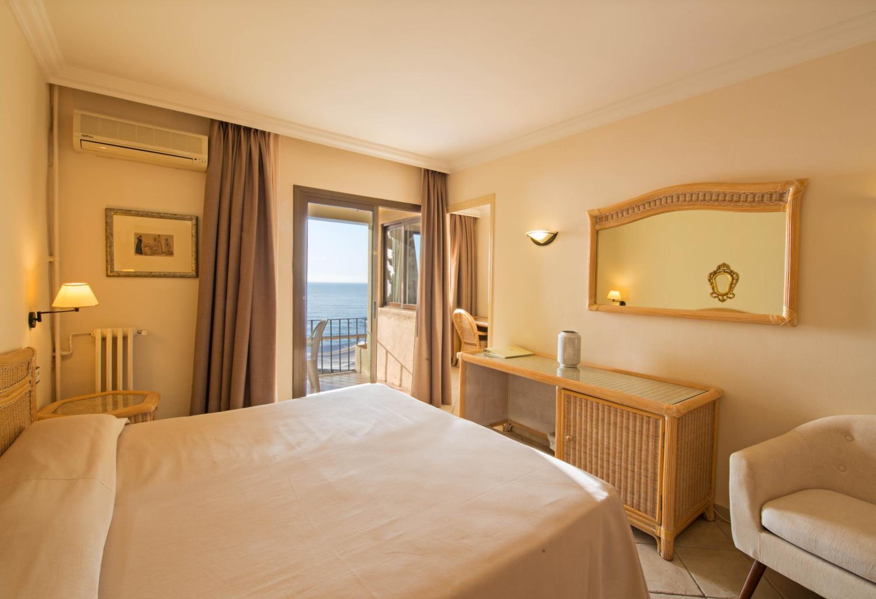 Habitación Cuádruple con Vista al Mar