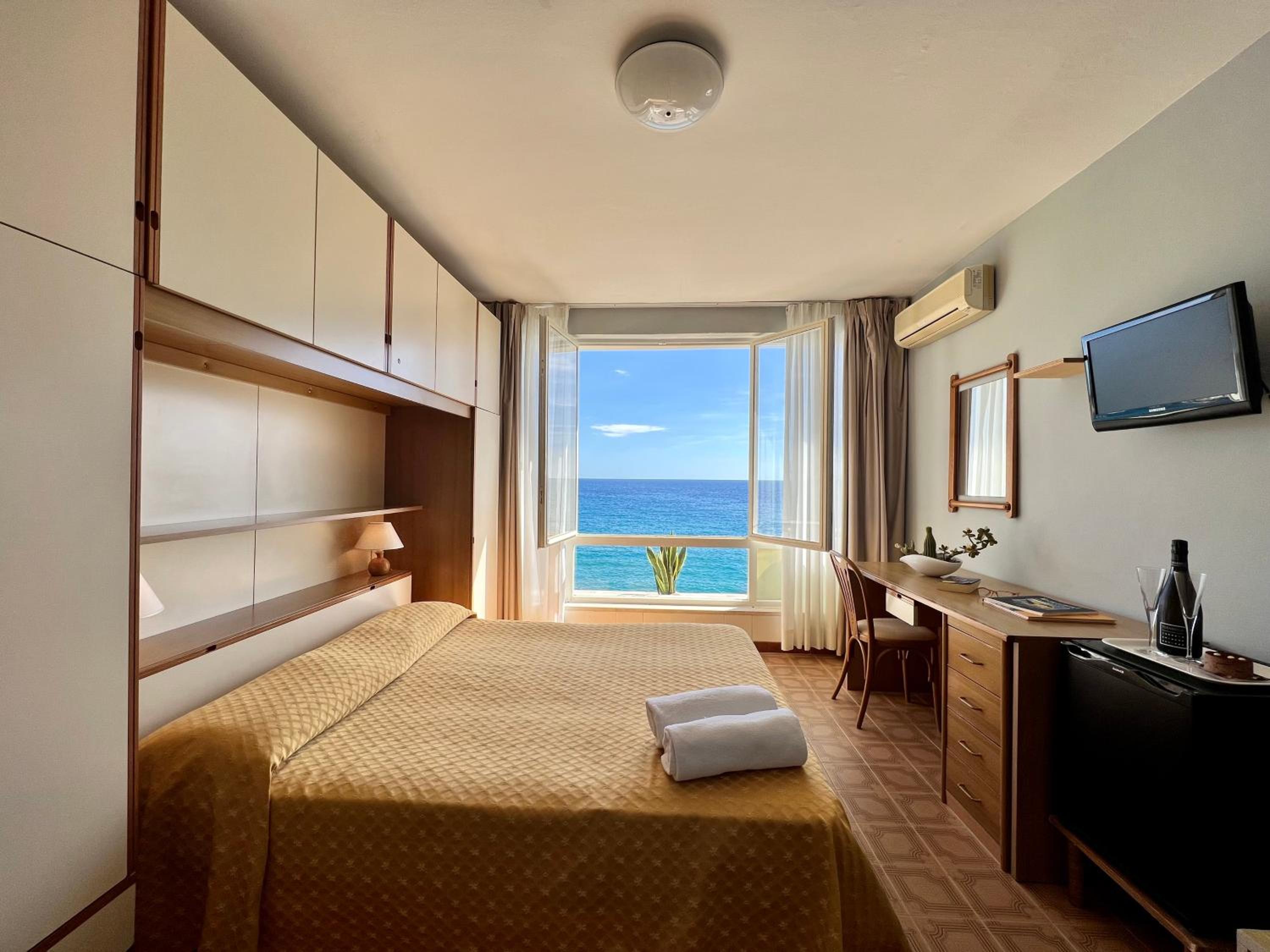 Double Room with Sea View