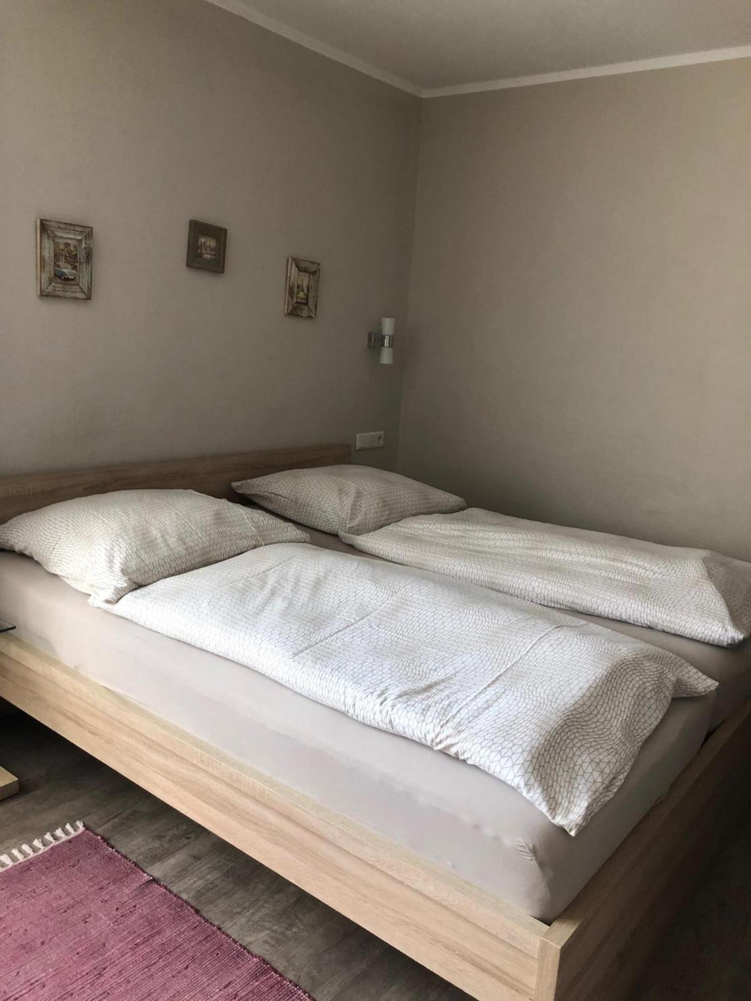Standard Double Room - Photo 4