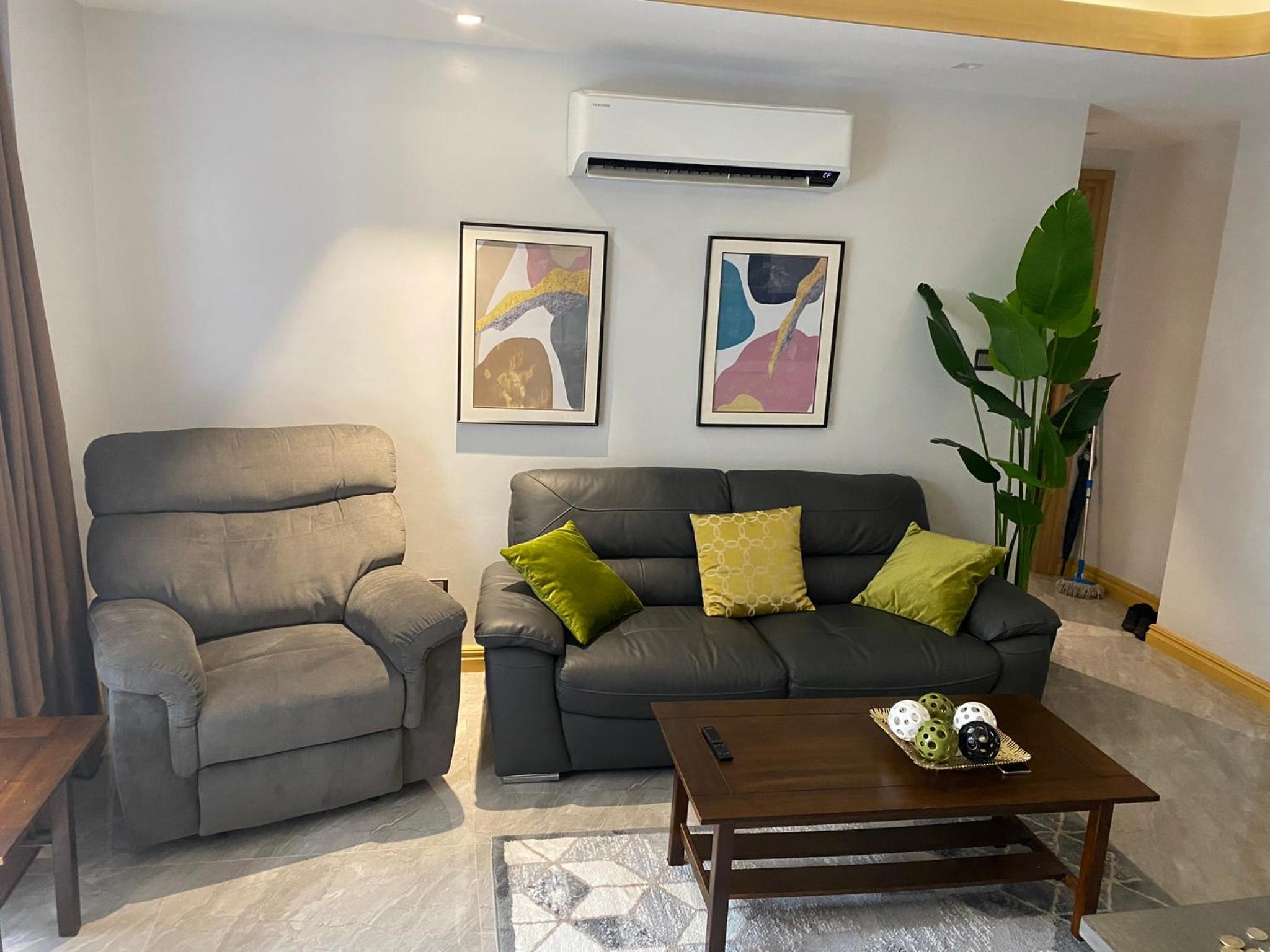 One-Bedroom Apartment