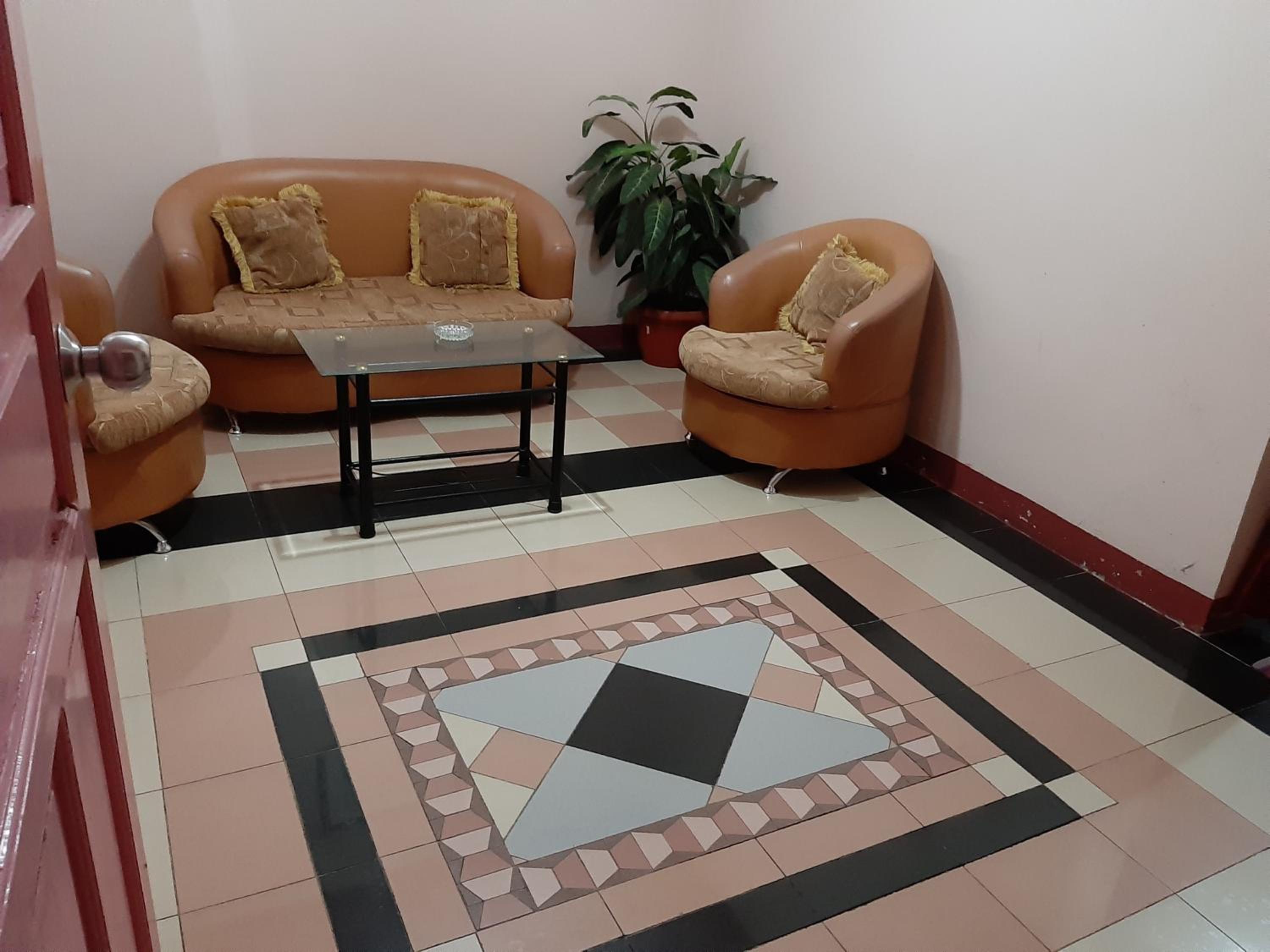Suite - Photo 3
