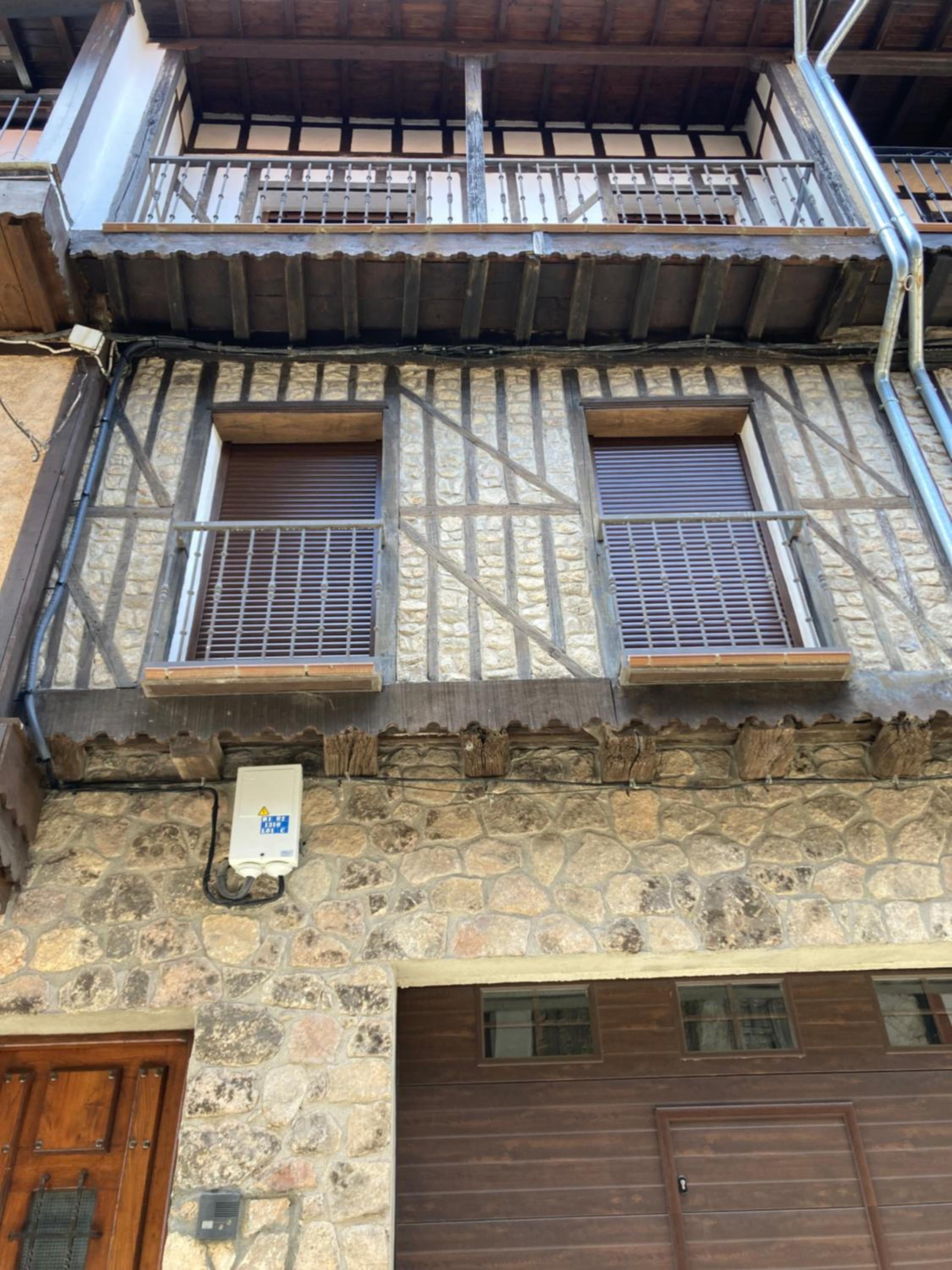 Two-Bedroom Apartment with Balcony photo 2