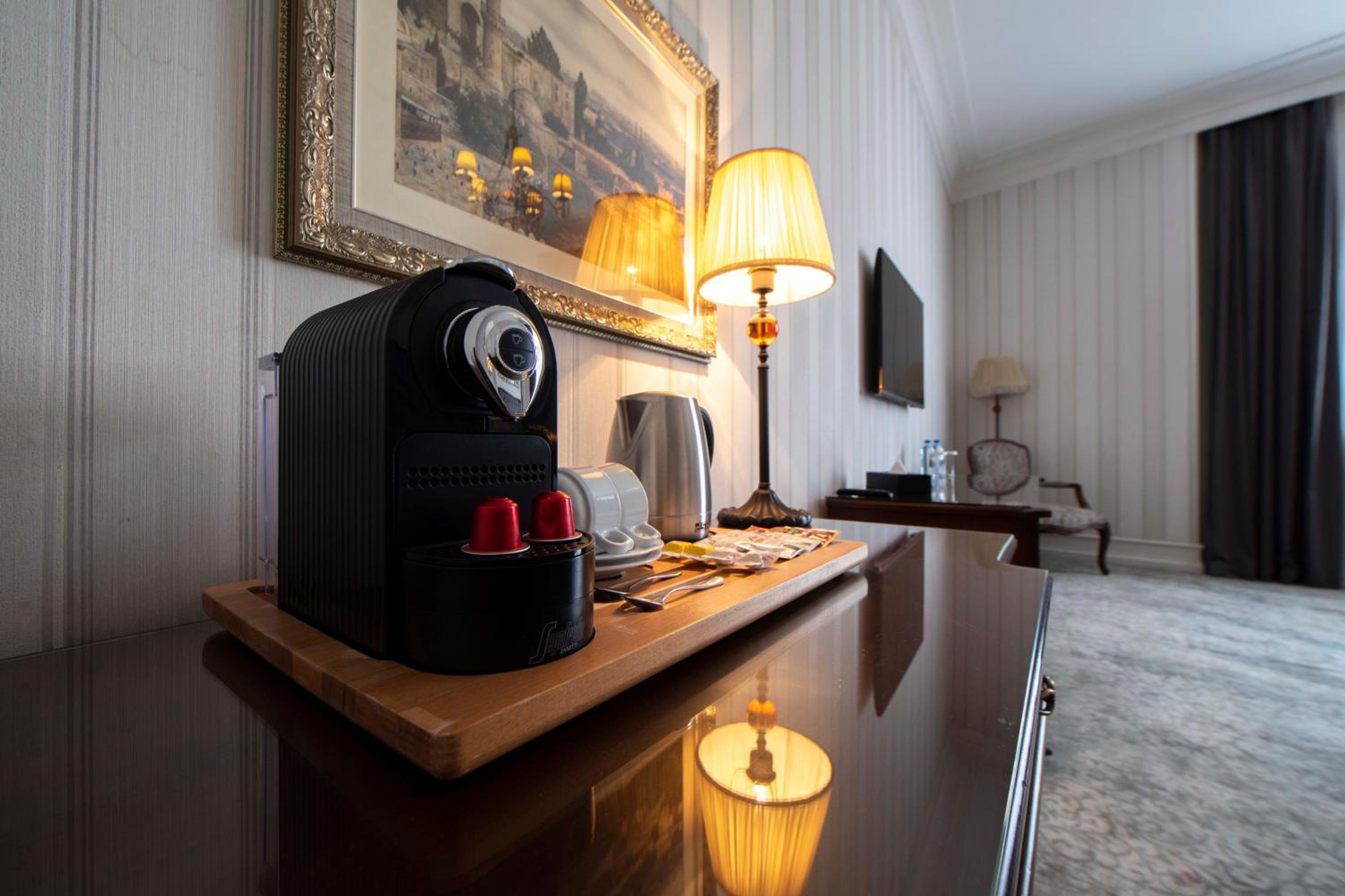 Executive room photo 3
