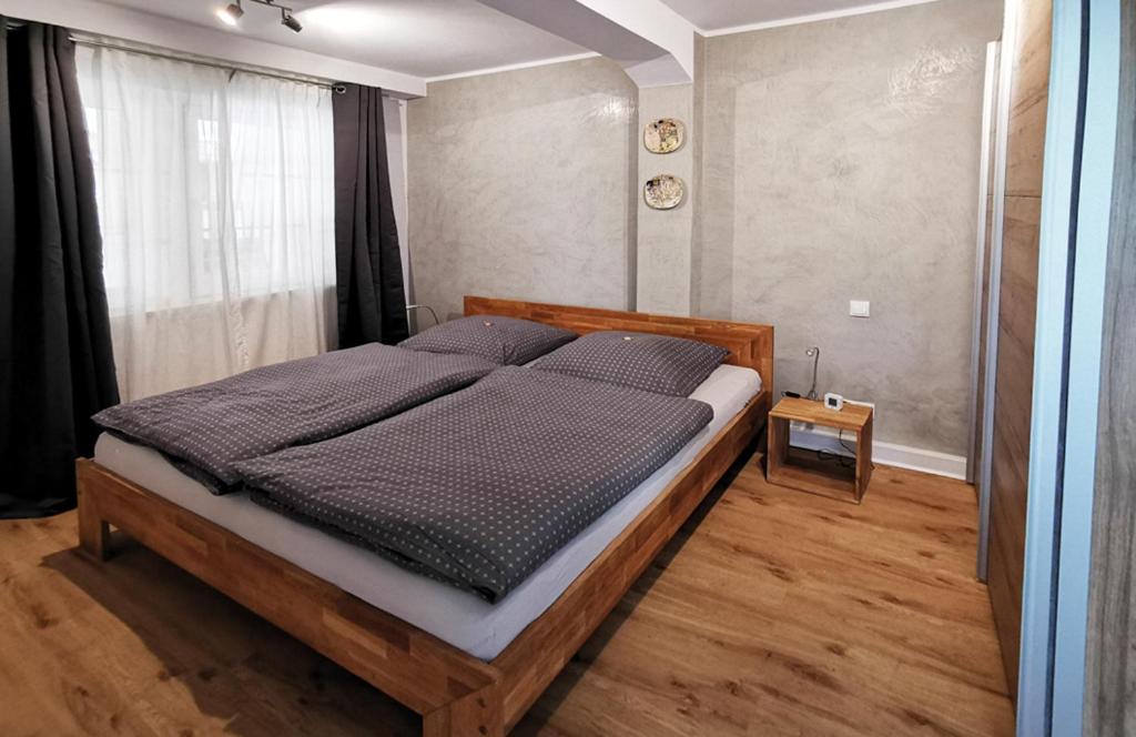 Apartment - Ground Floor photo 2