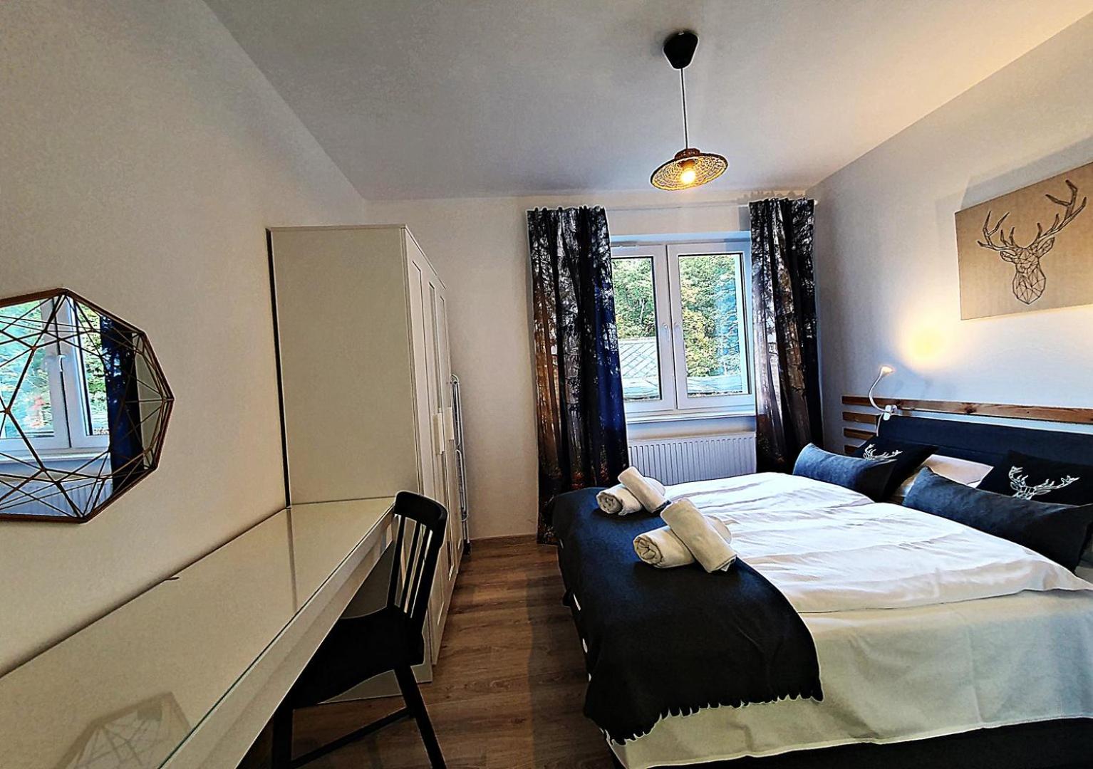 Two-Bedroom Apartment - Silver 2B photo 2