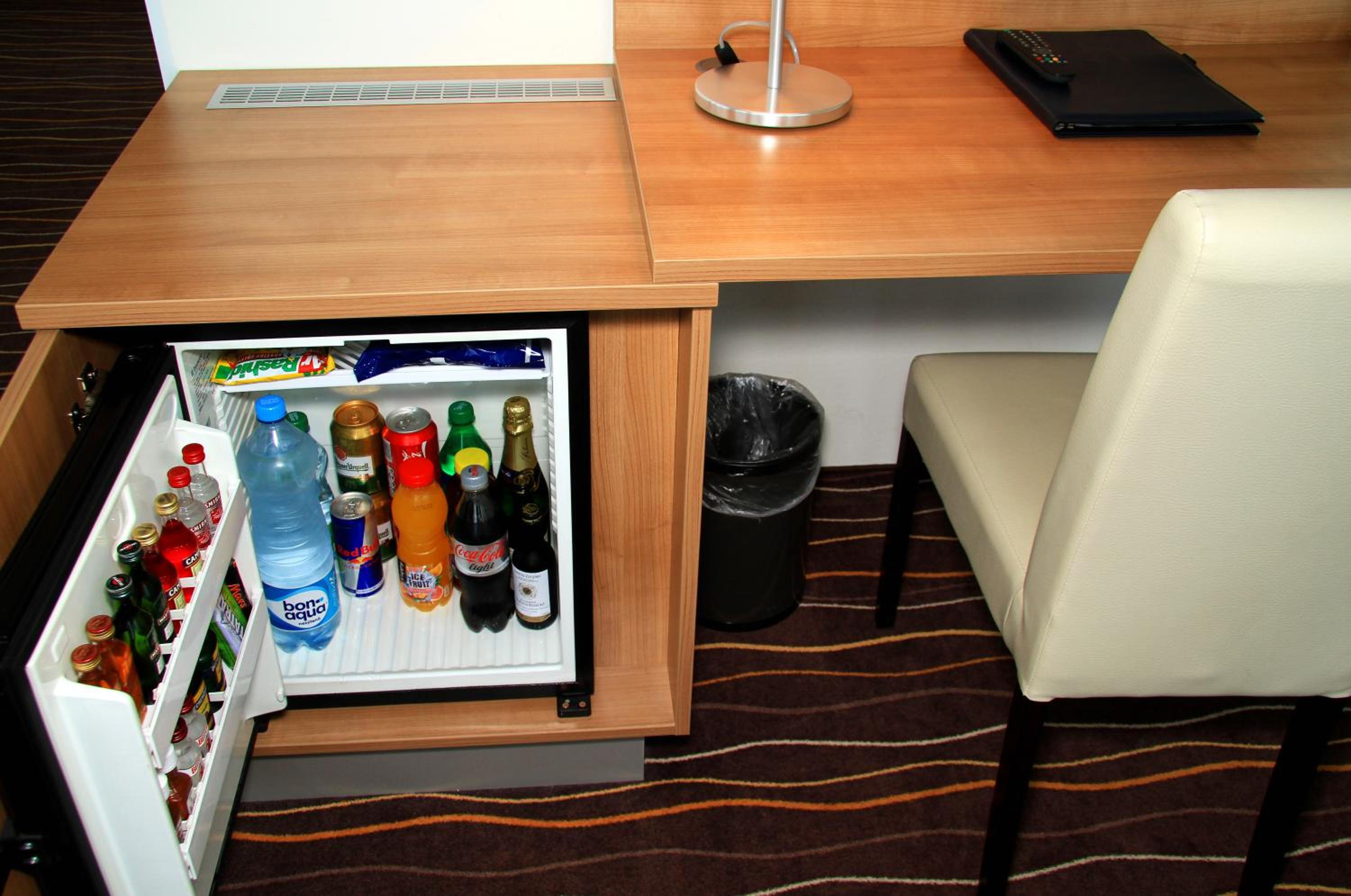 Single Room thumbnail 5