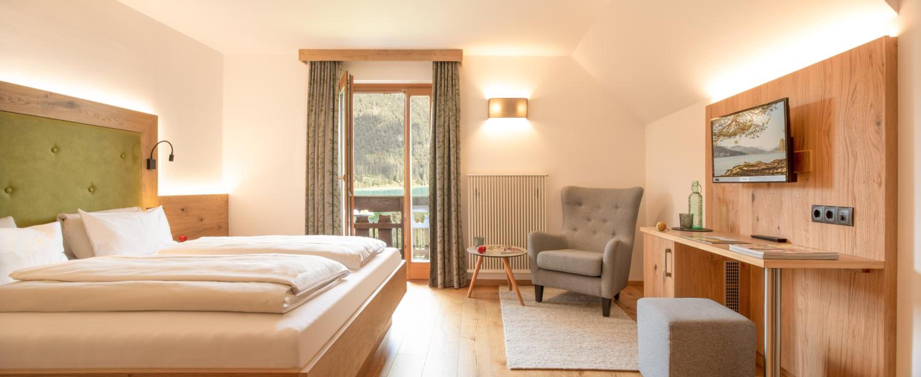 Double Room with Lake View photo 3
