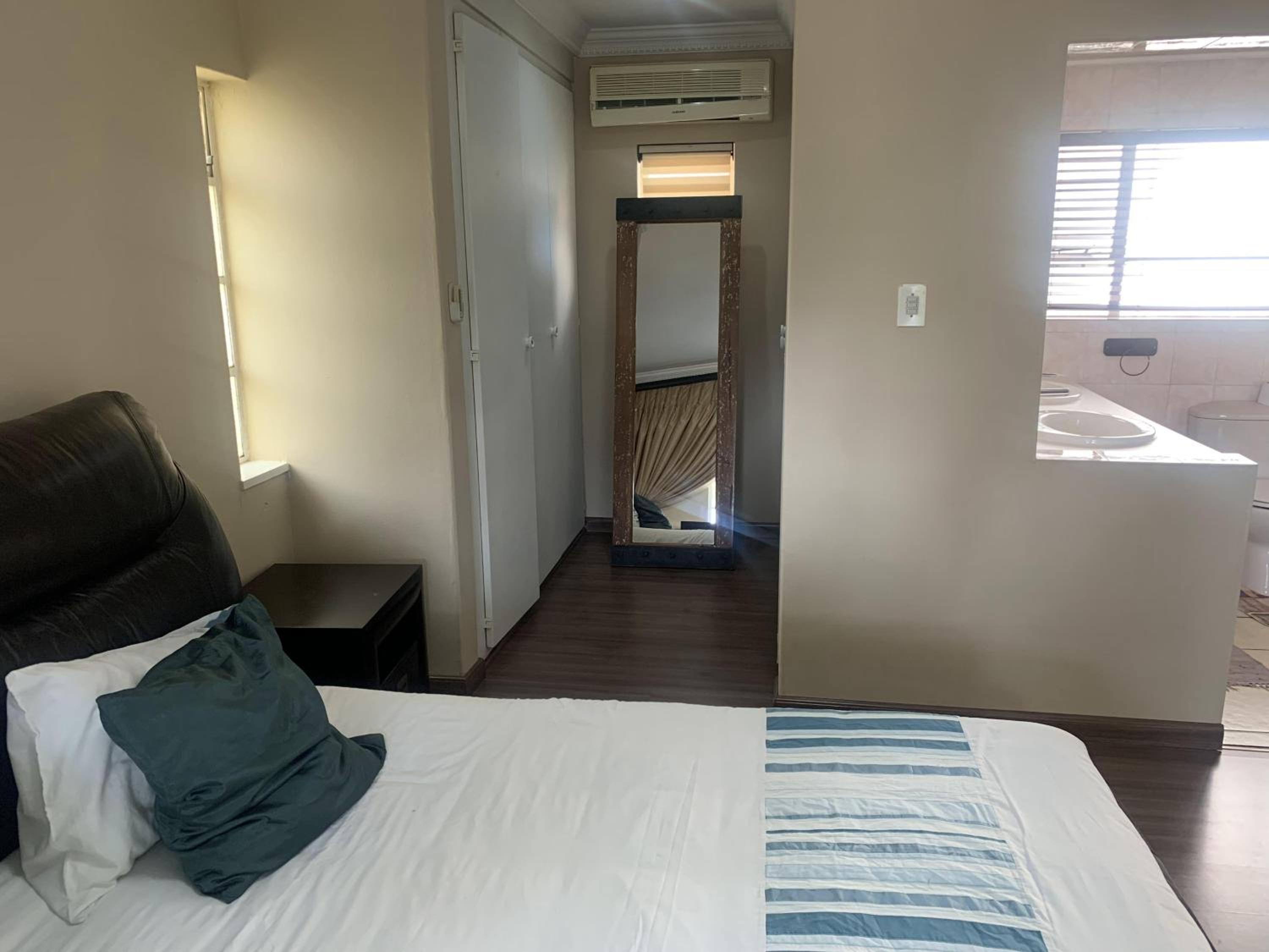 Double Room with Balcony photo 2