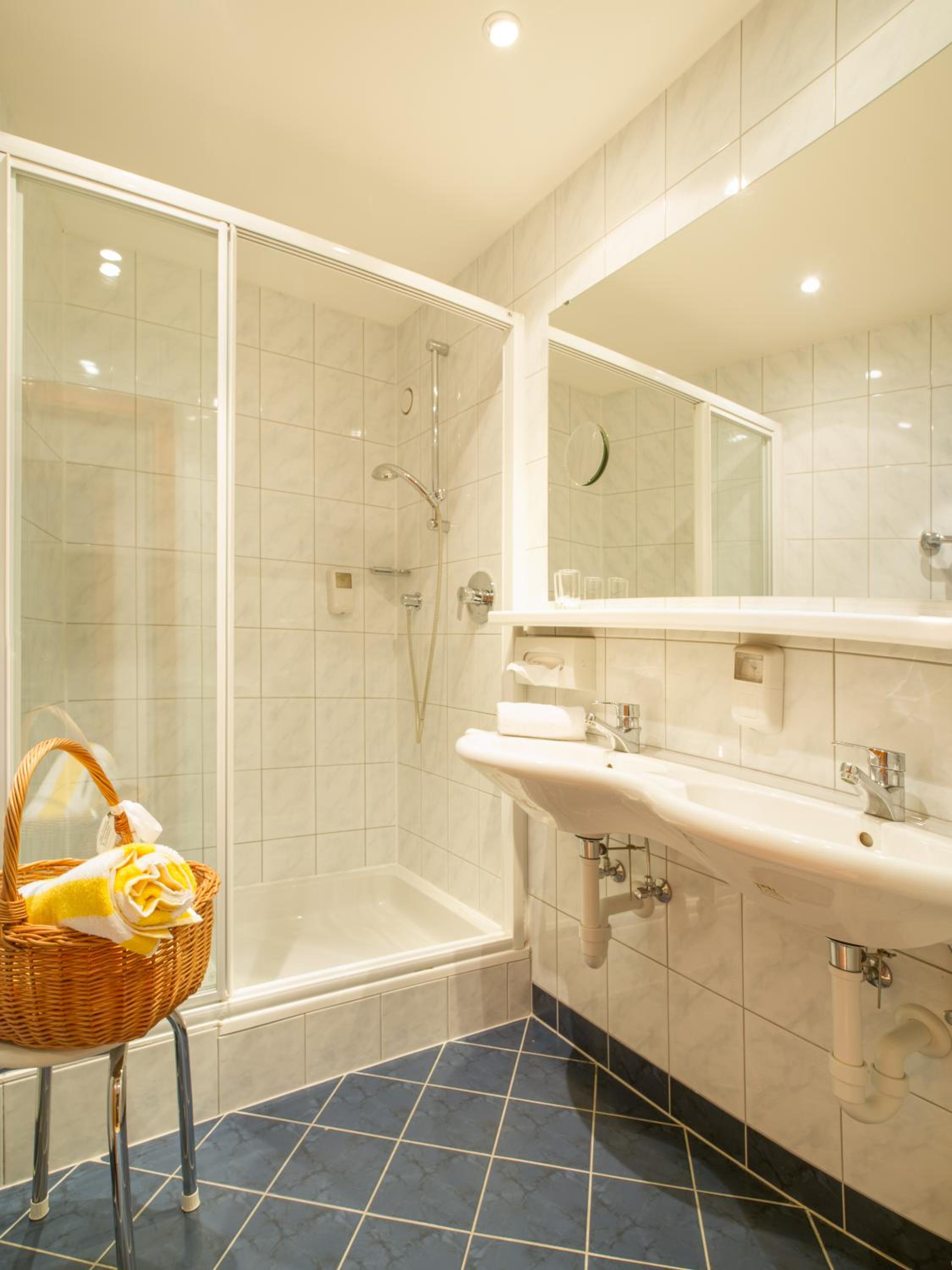 Deluxe Double Room with Lake View - Annex photo 3