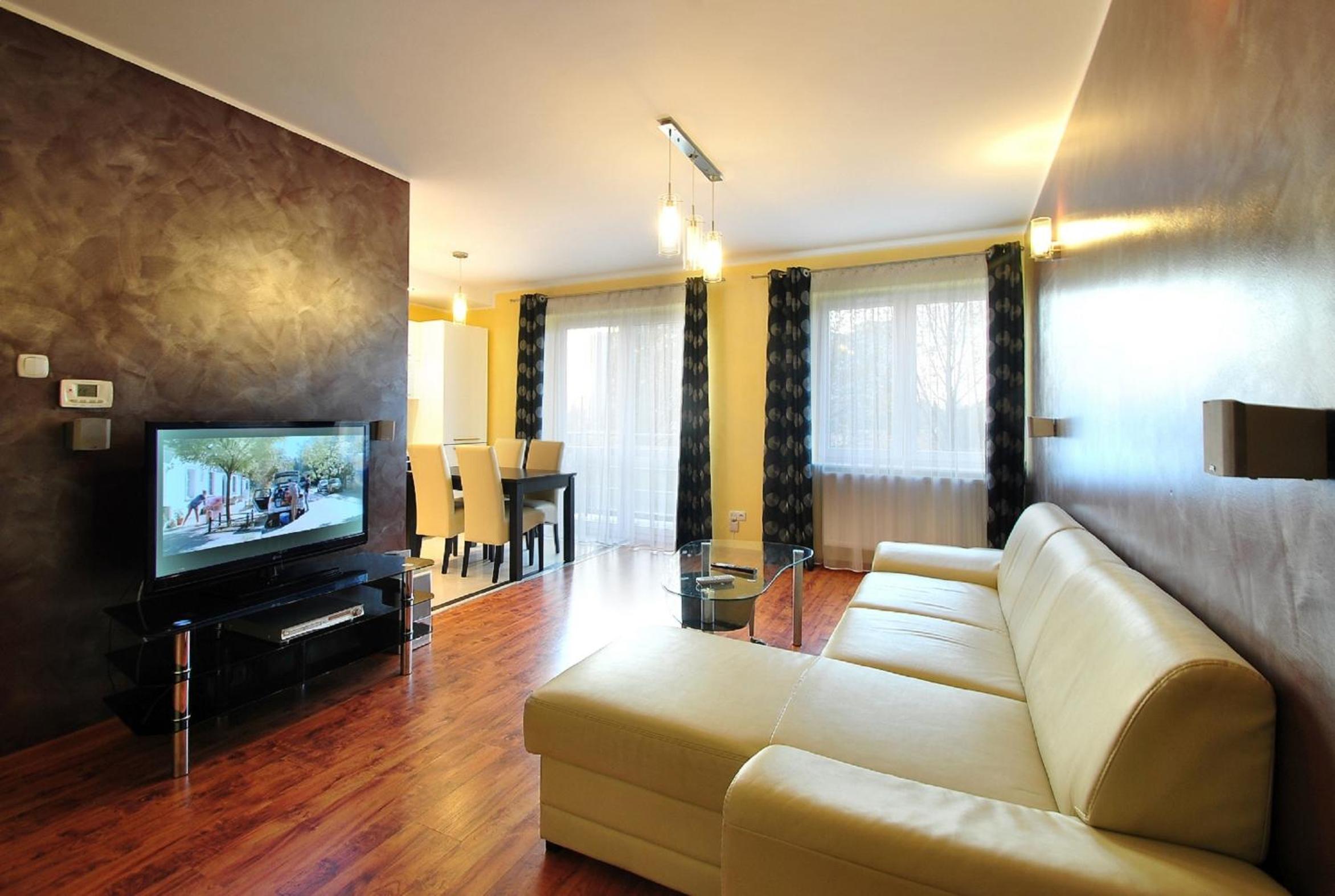 One-Bedroom Apartment photo 1
