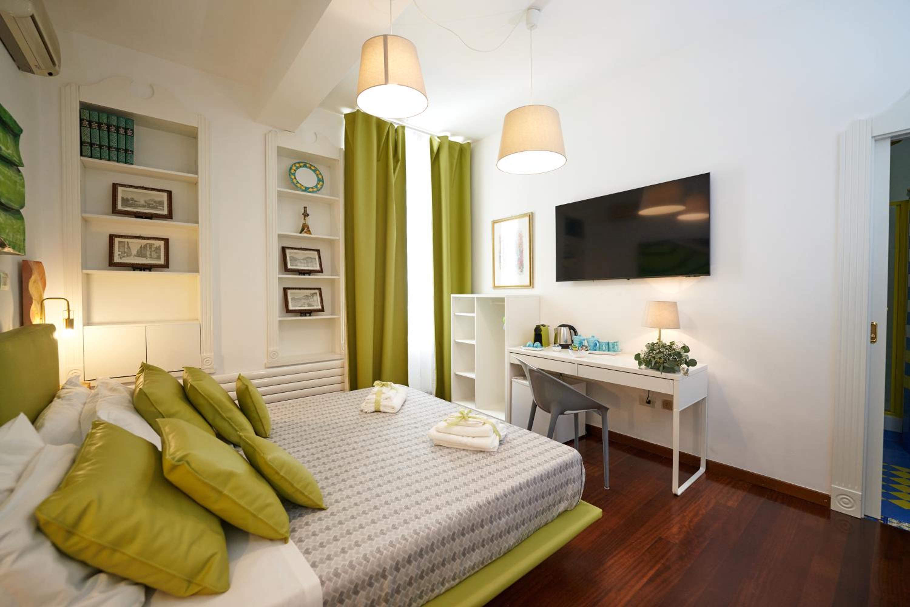 Deluxe Double Room photo 3