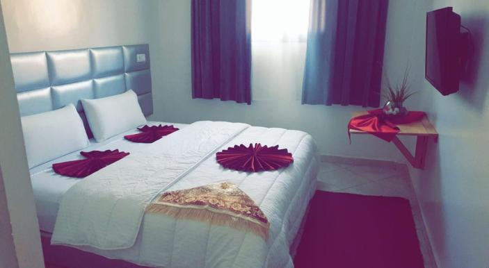 Twin Room - Photo 3