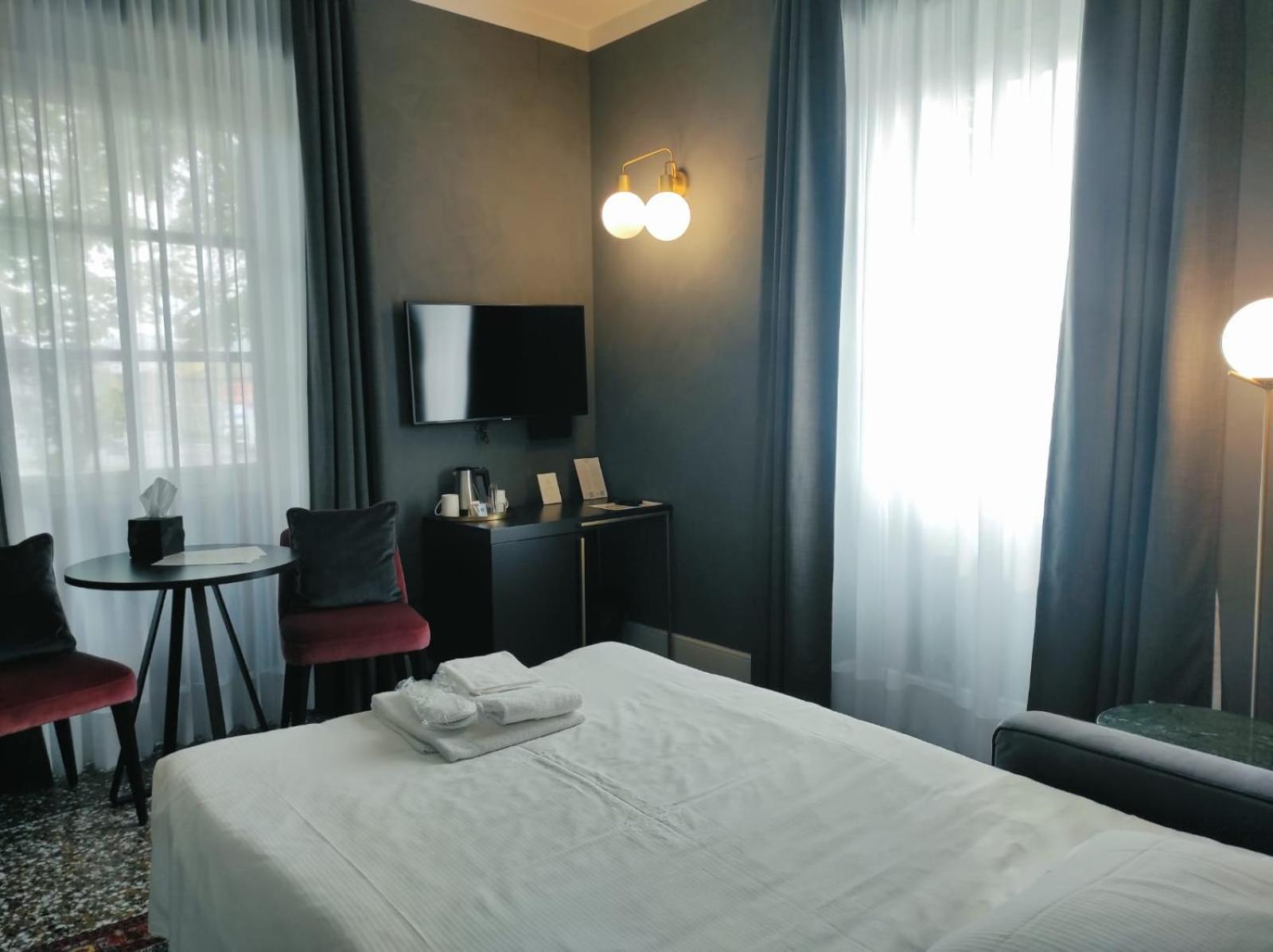 Family Junior Suite - Photo 8