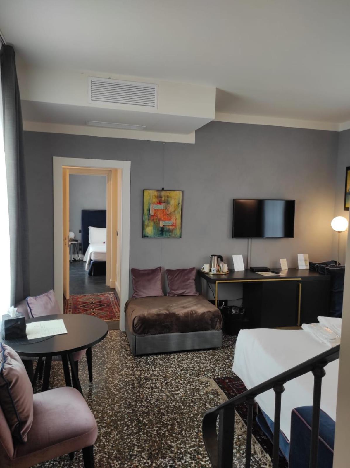 Family Room - Photo 9