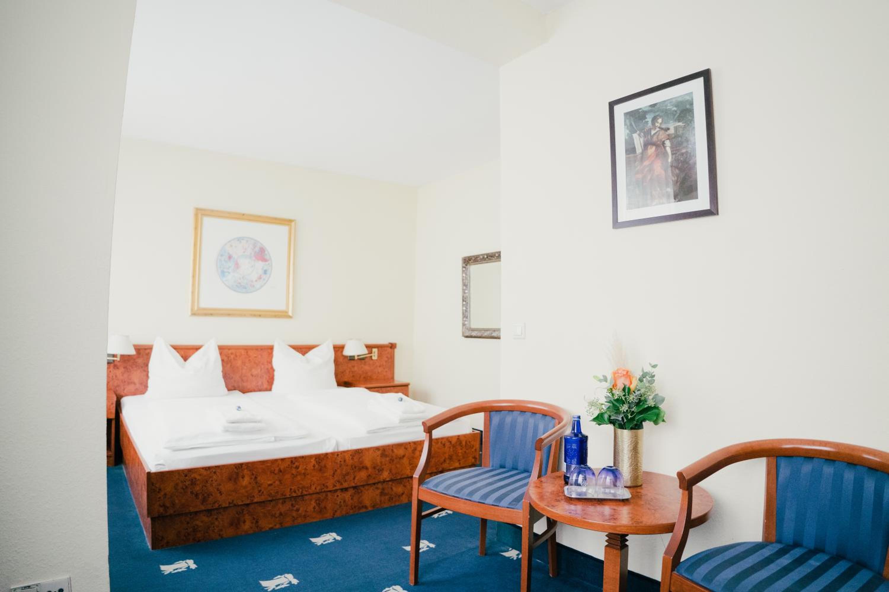 Double Room - Photo 4
