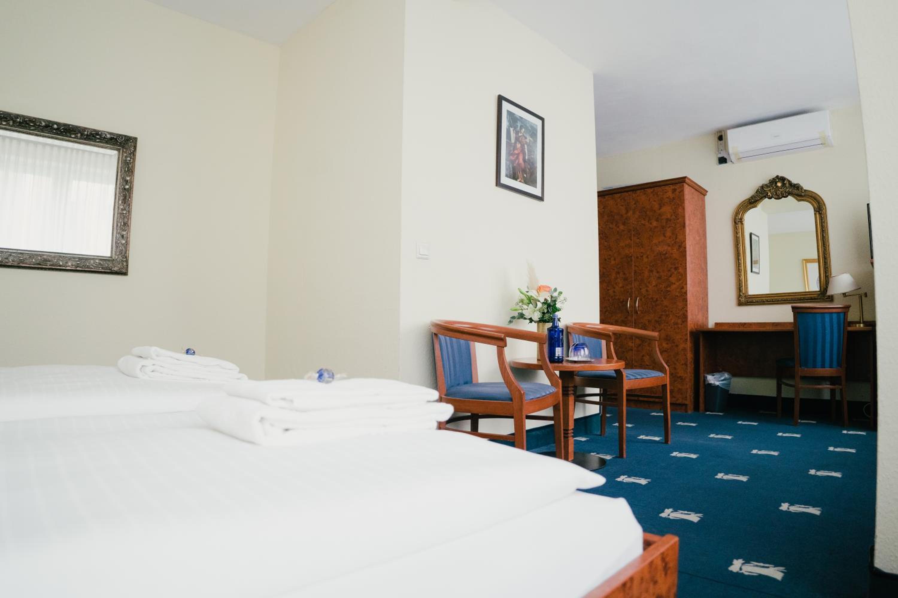 Double Room - Photo 2