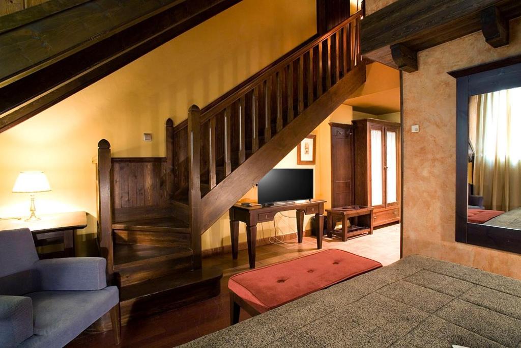 Duplex Quadruple Room