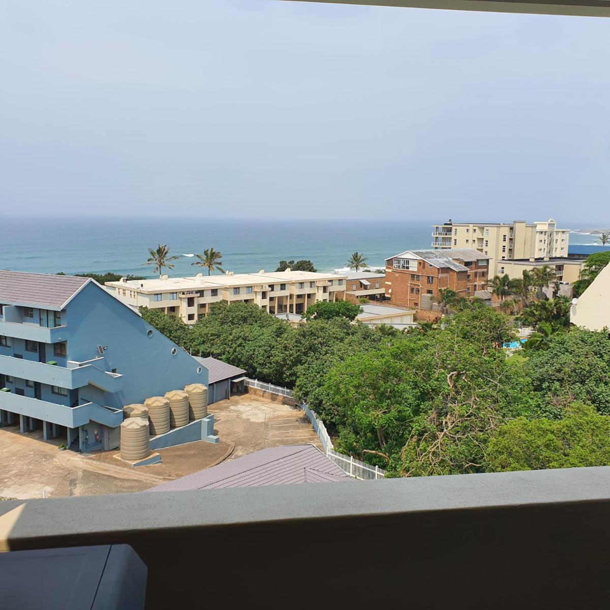 Apartment with Balcony photo 1