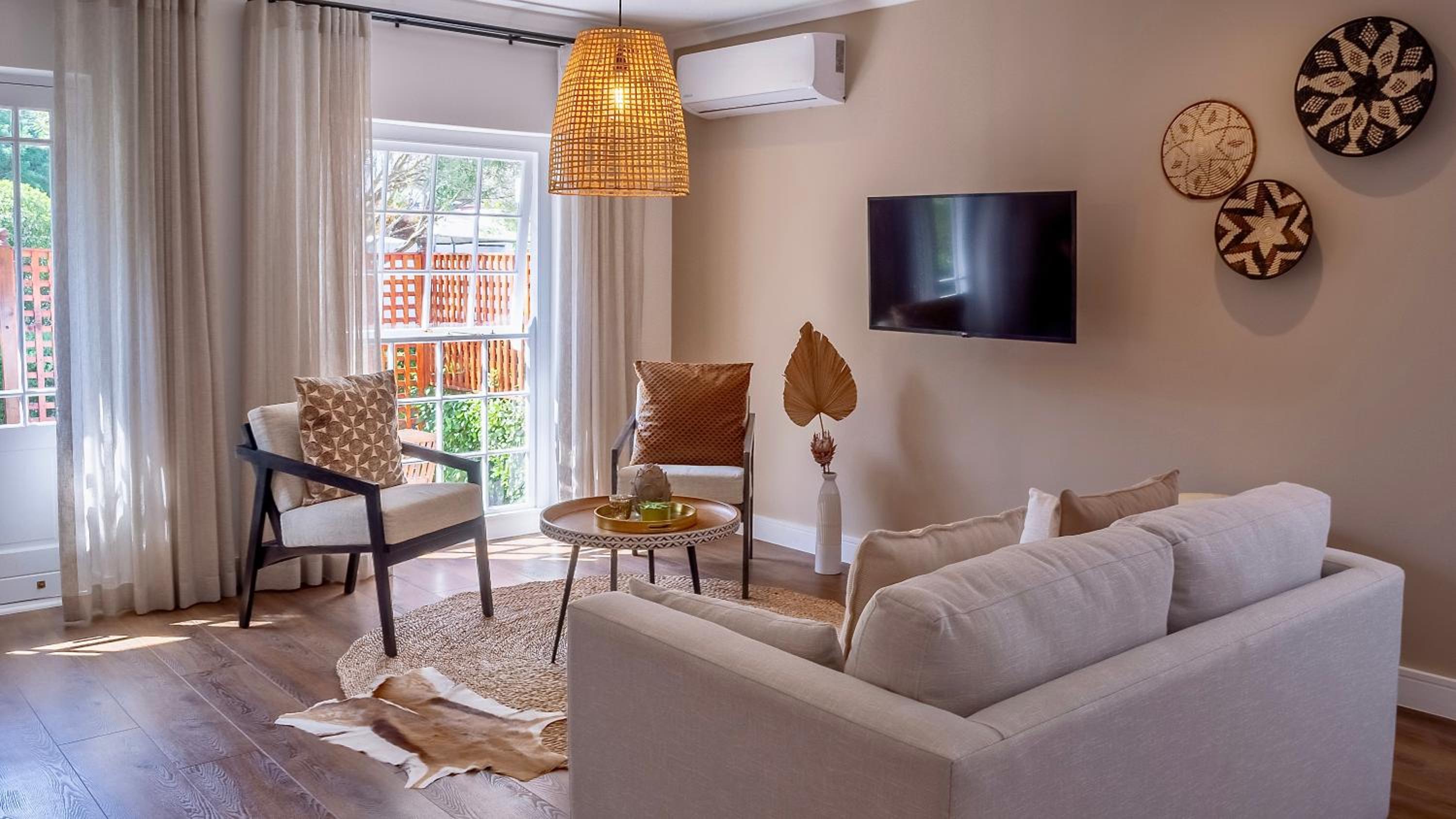 Suite - Photo 3